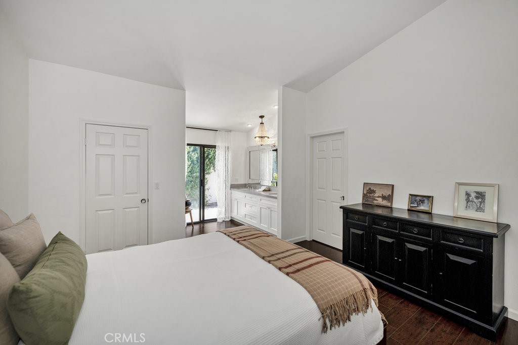 286 W Montecito Avenue M