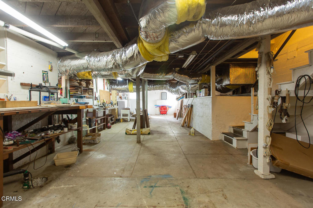 885 N Holliston Avenue