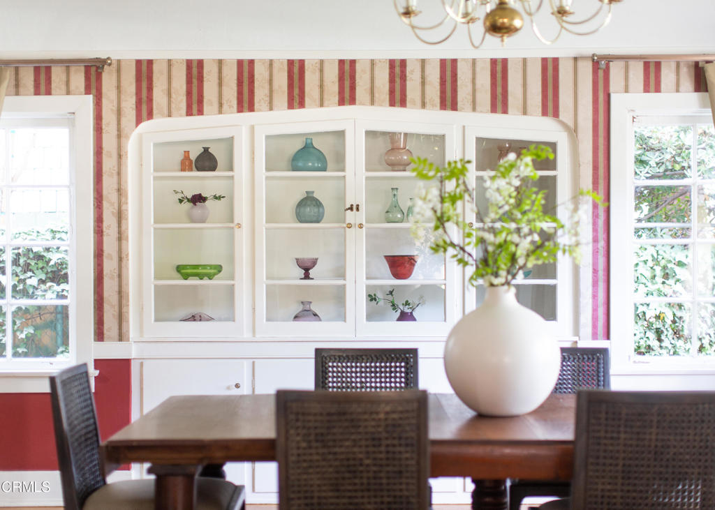 885 N Holliston Avenue