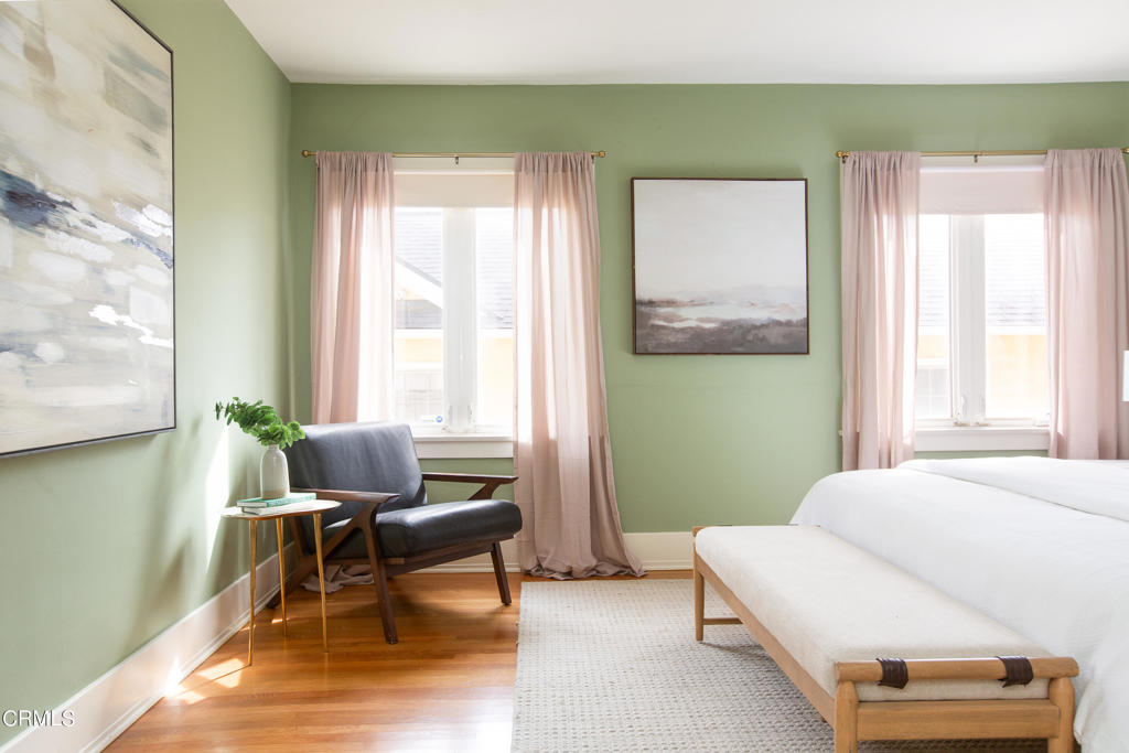 885 N Holliston Avenue