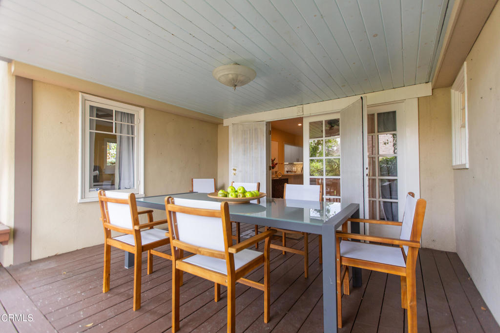 885 N Holliston Avenue