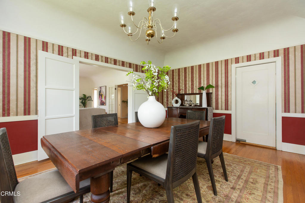 885 N Holliston Avenue