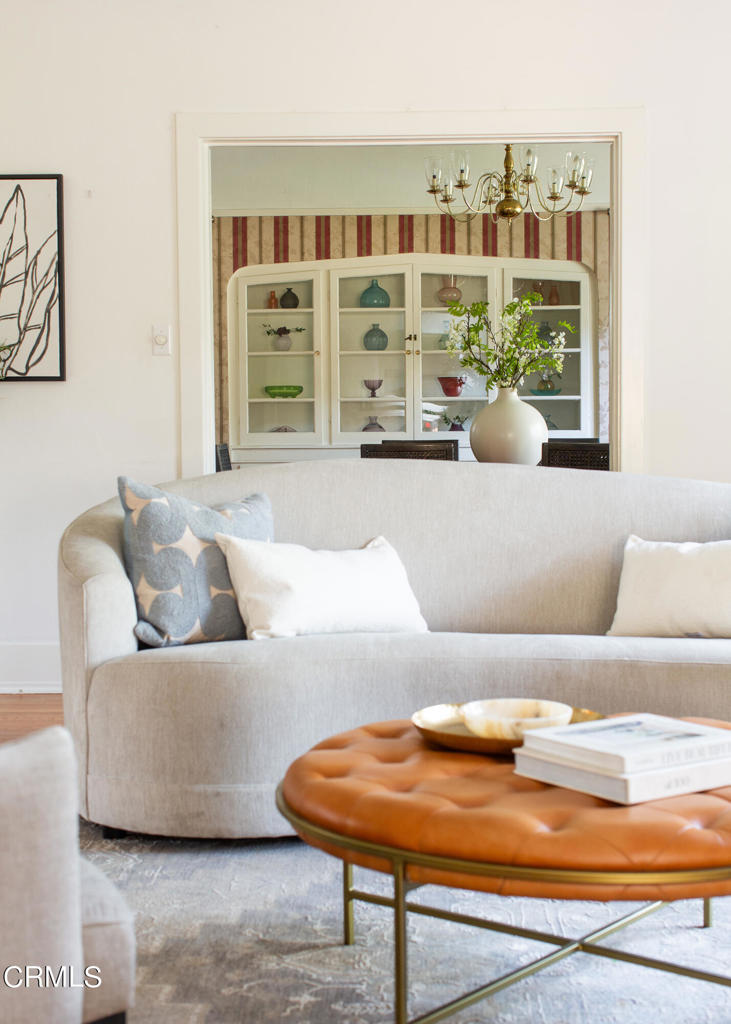 885 N Holliston Avenue