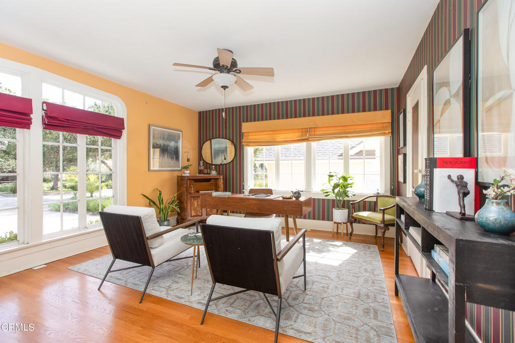 885 N Holliston Avenue