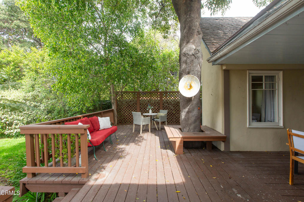 885 N Holliston Avenue