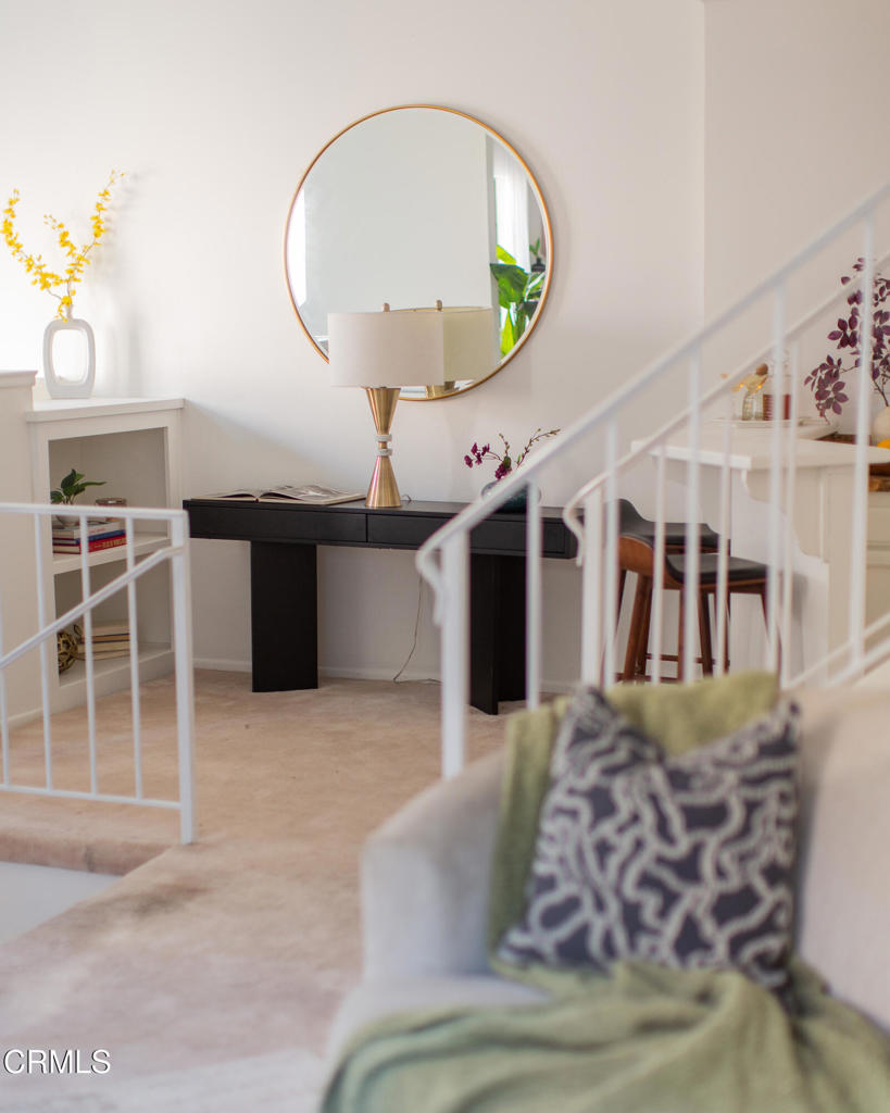 2249 Montrose Avenue 10