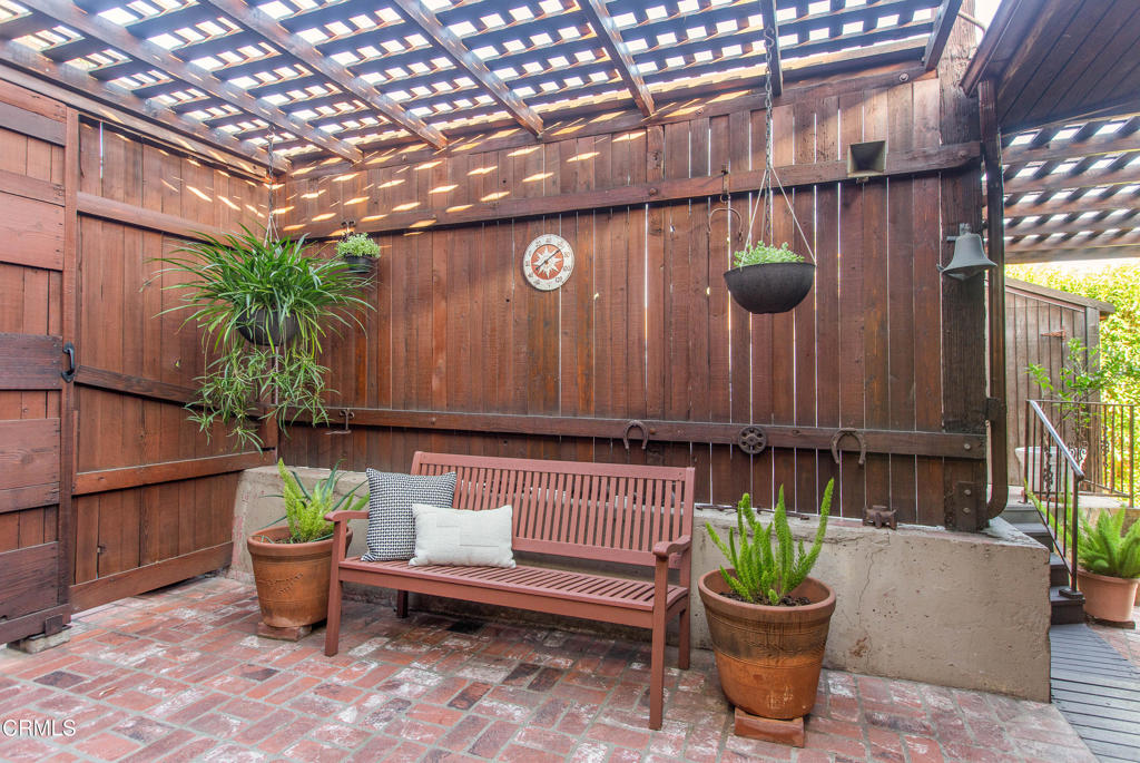 3880 Clayton Avenue W