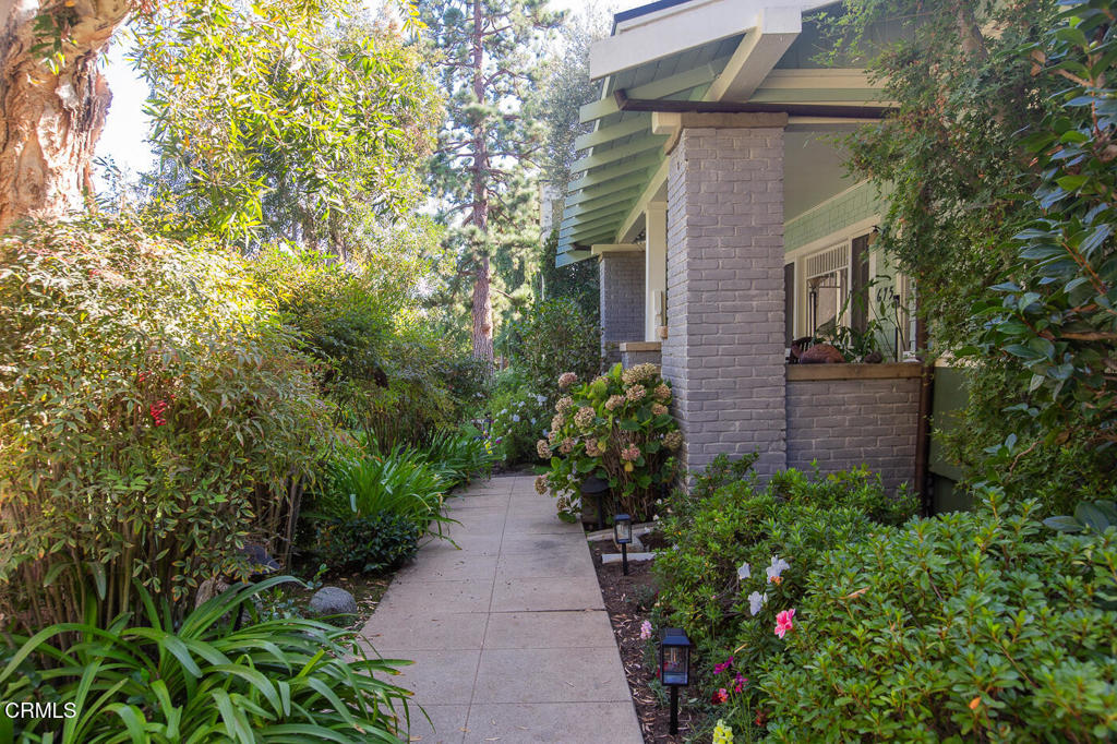 675 S El Molino Avenue