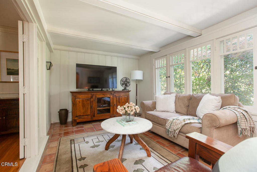 675 S El Molino Avenue