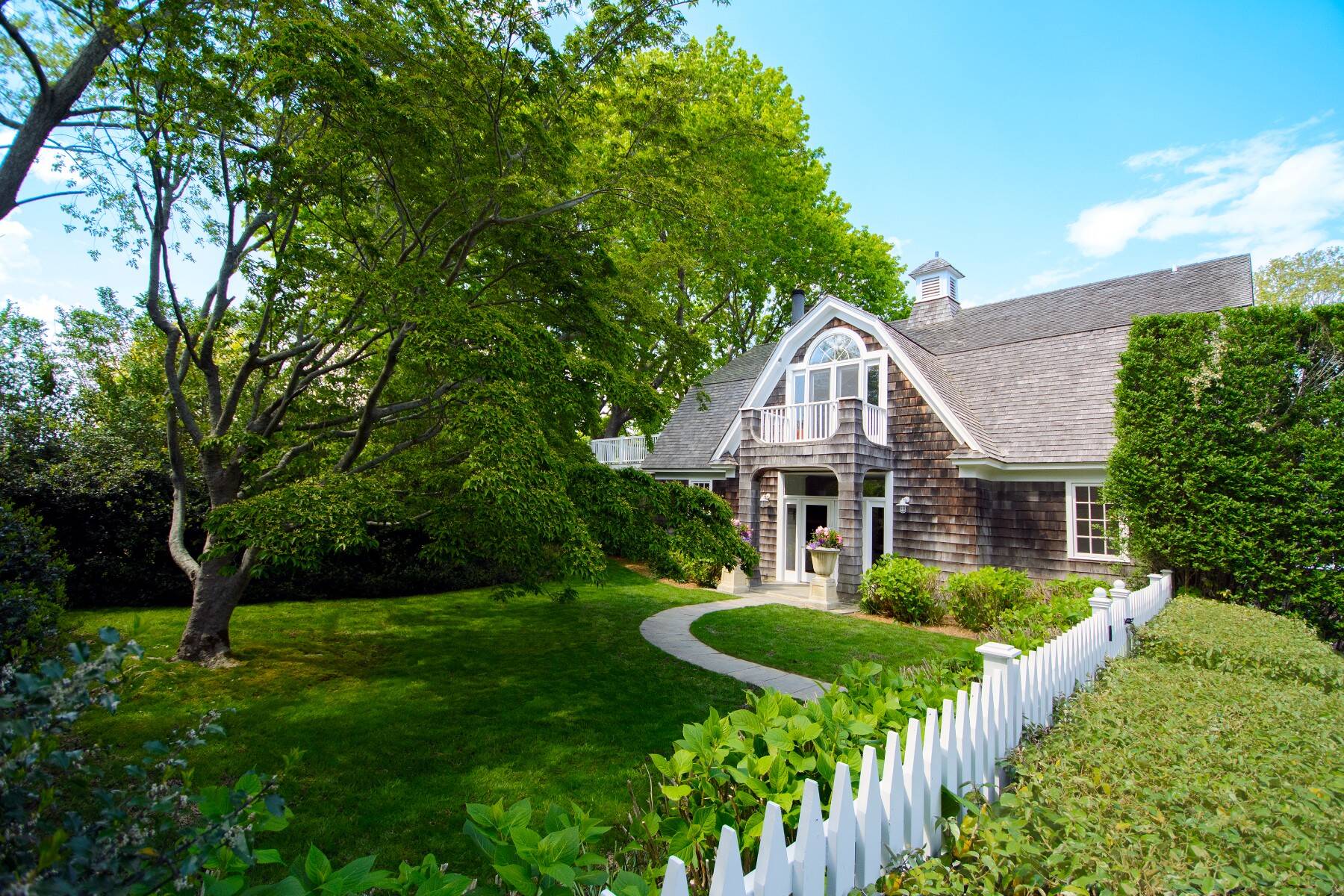 4 Bay Lane