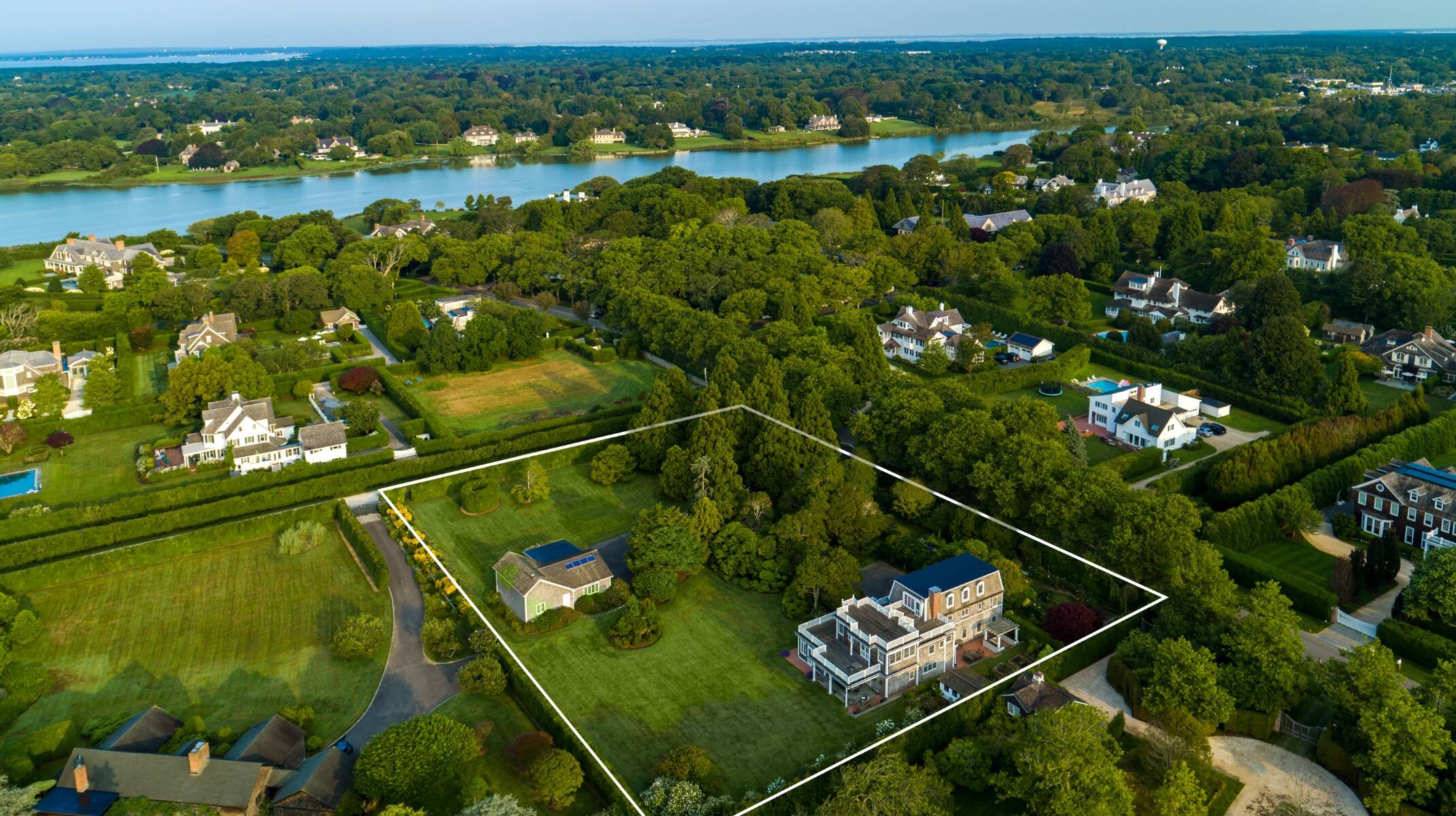 Gin Lane Carriage House With Deeded Ocean Access