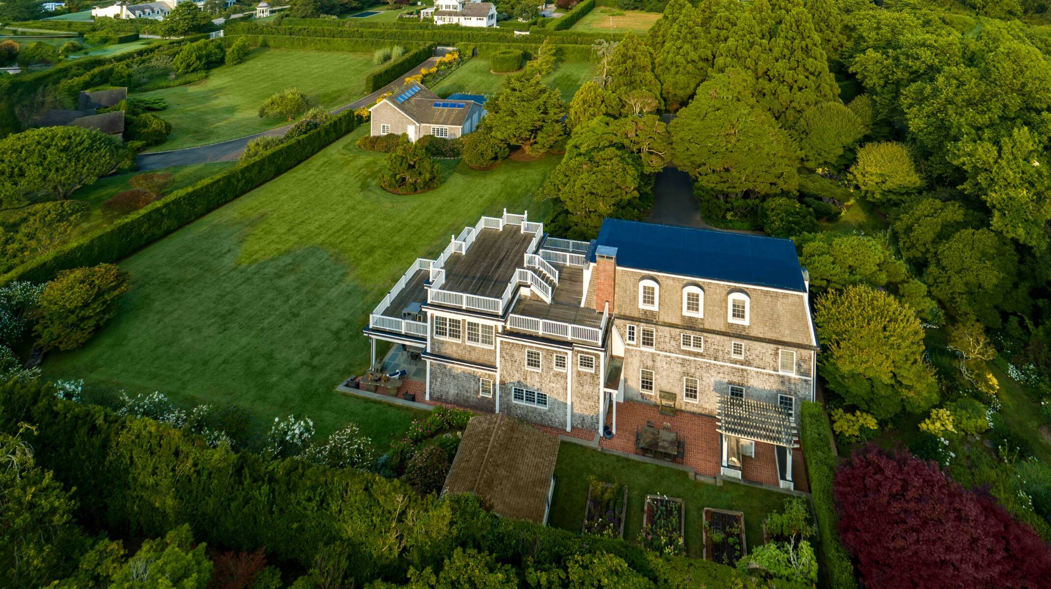 Gin Lane Carriage House With Deeded Ocean Access
