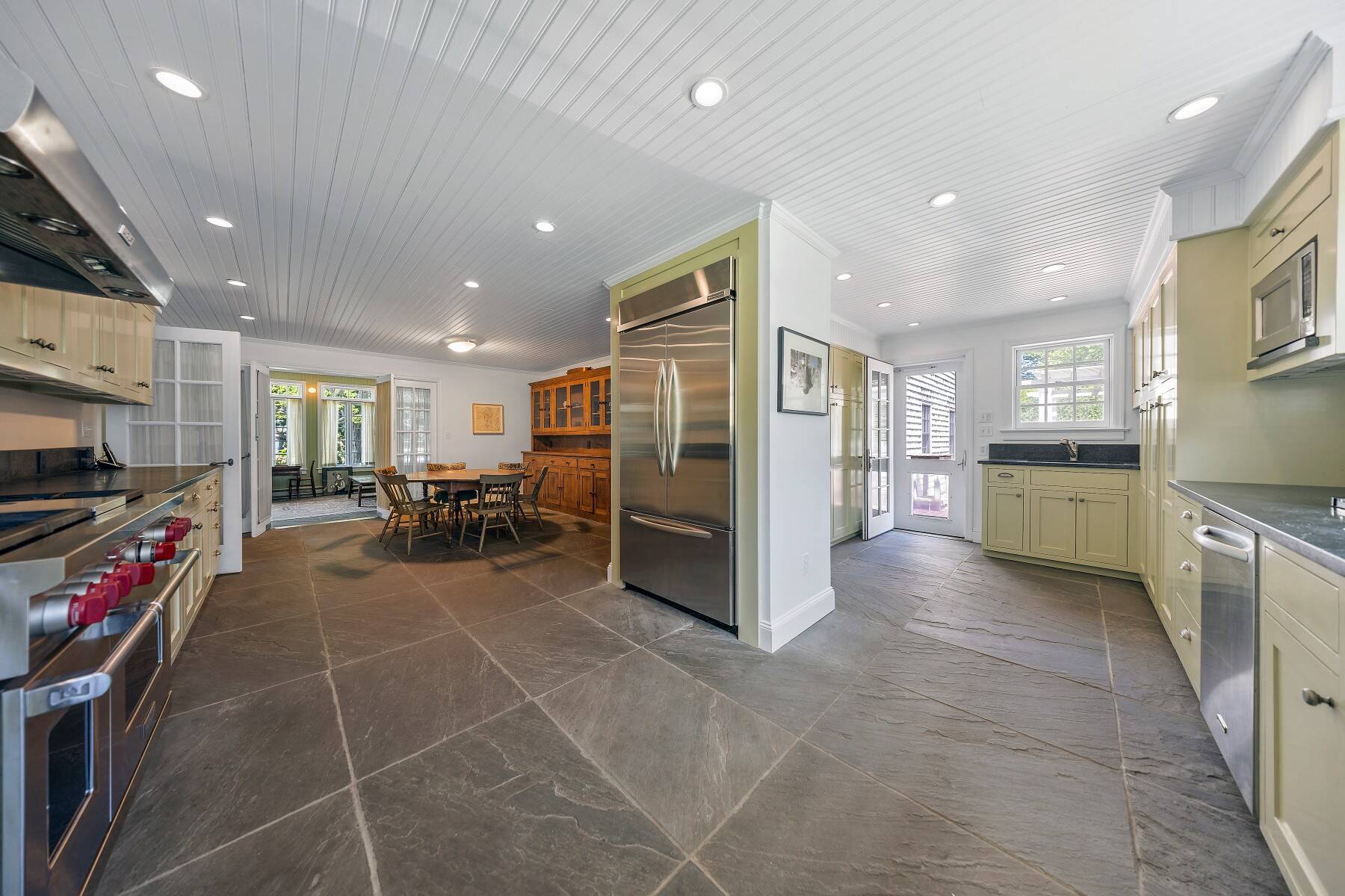 Gin Lane Carriage House With Deeded Ocean Access