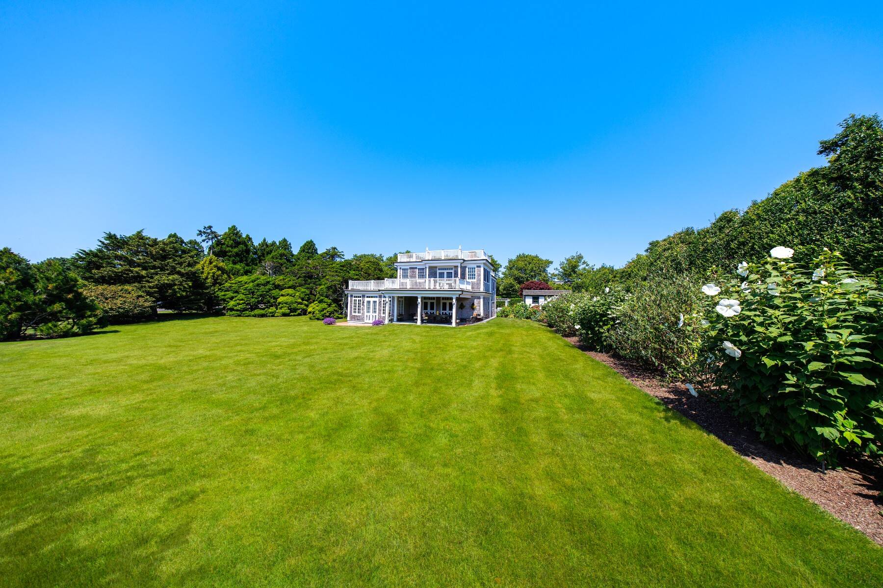 Gin Lane Carriage House With Deeded Ocean Access