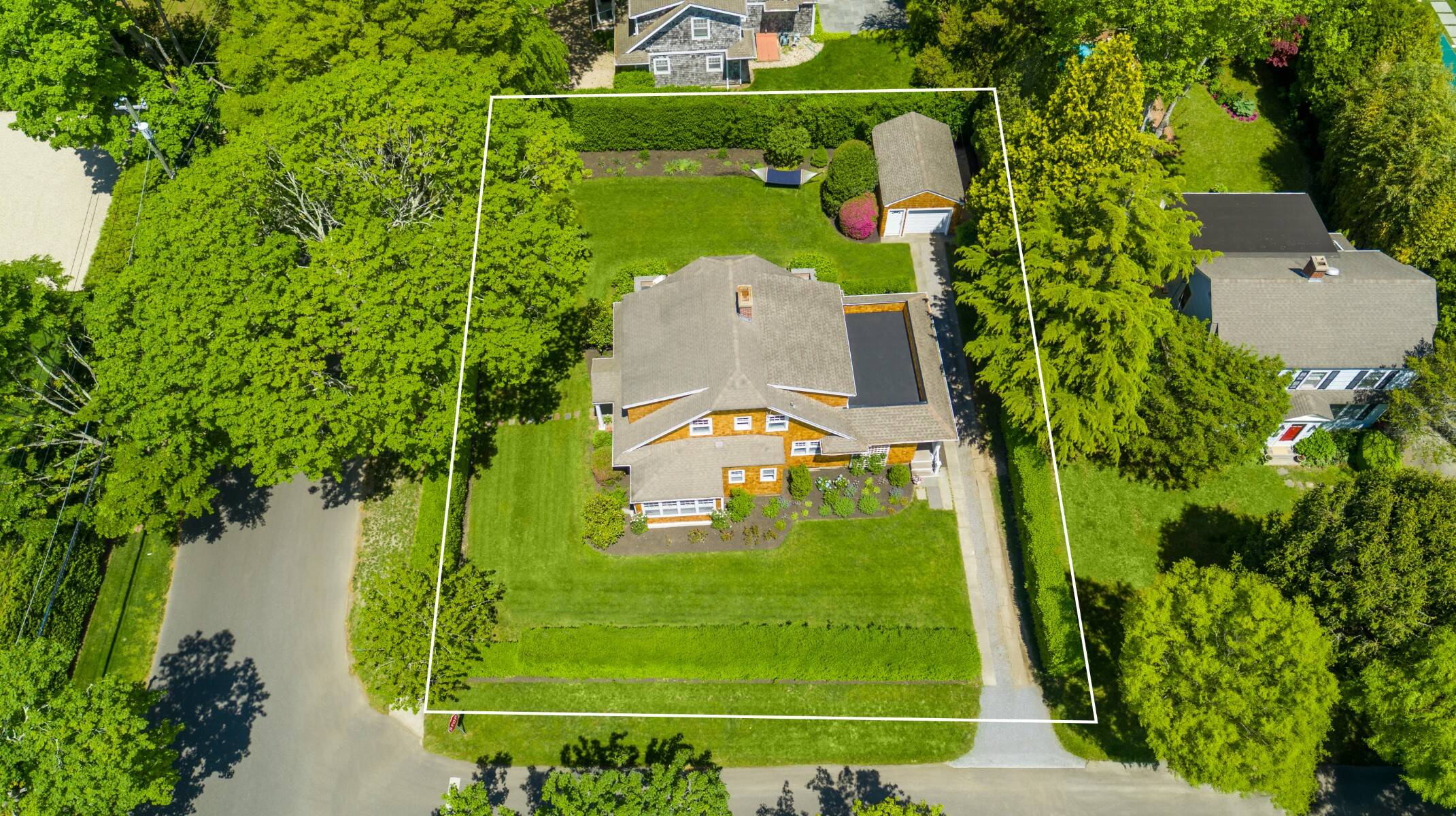 210 Little Plains Rd 