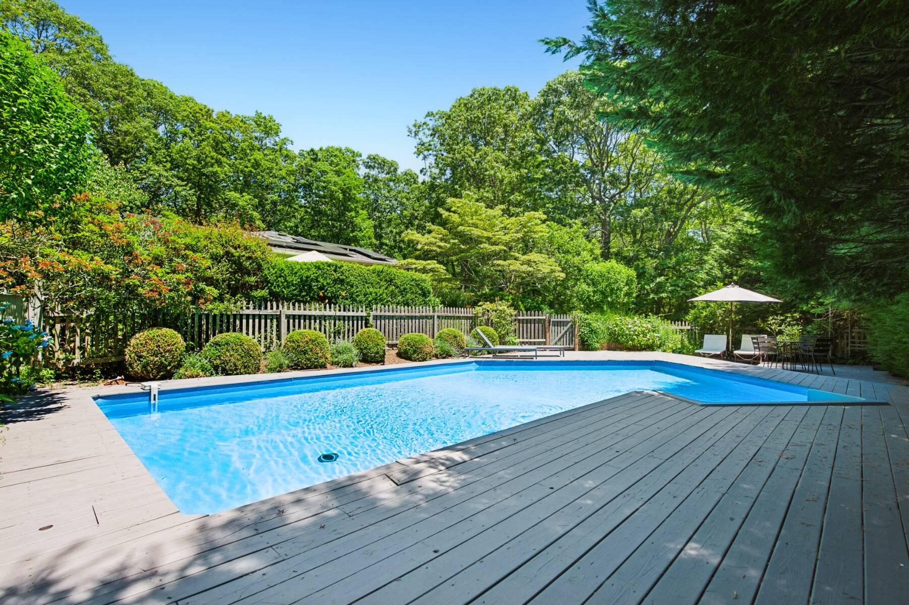6 Randall Road 