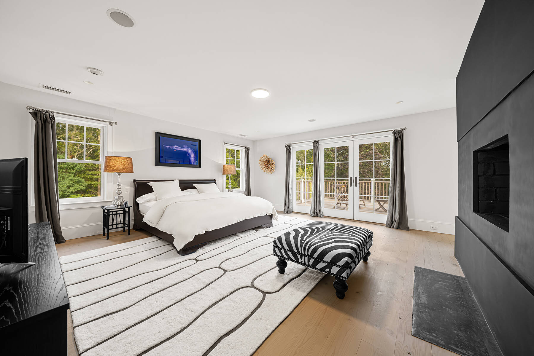 11 Edge Avenue (formerly 335 Edge Of Woods) 