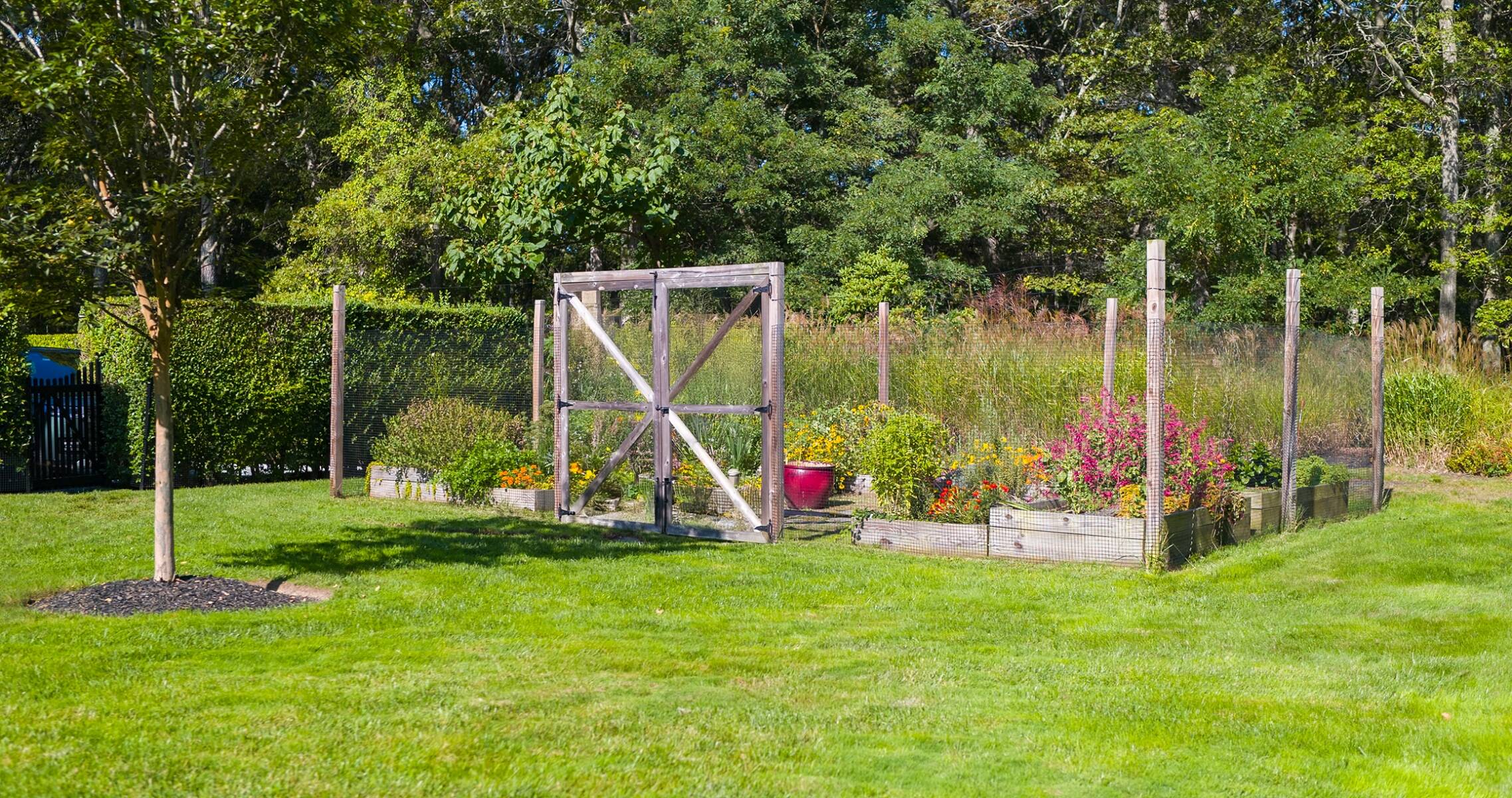 11 Edge Avenue (formerly 335 Edge Of Woods) 