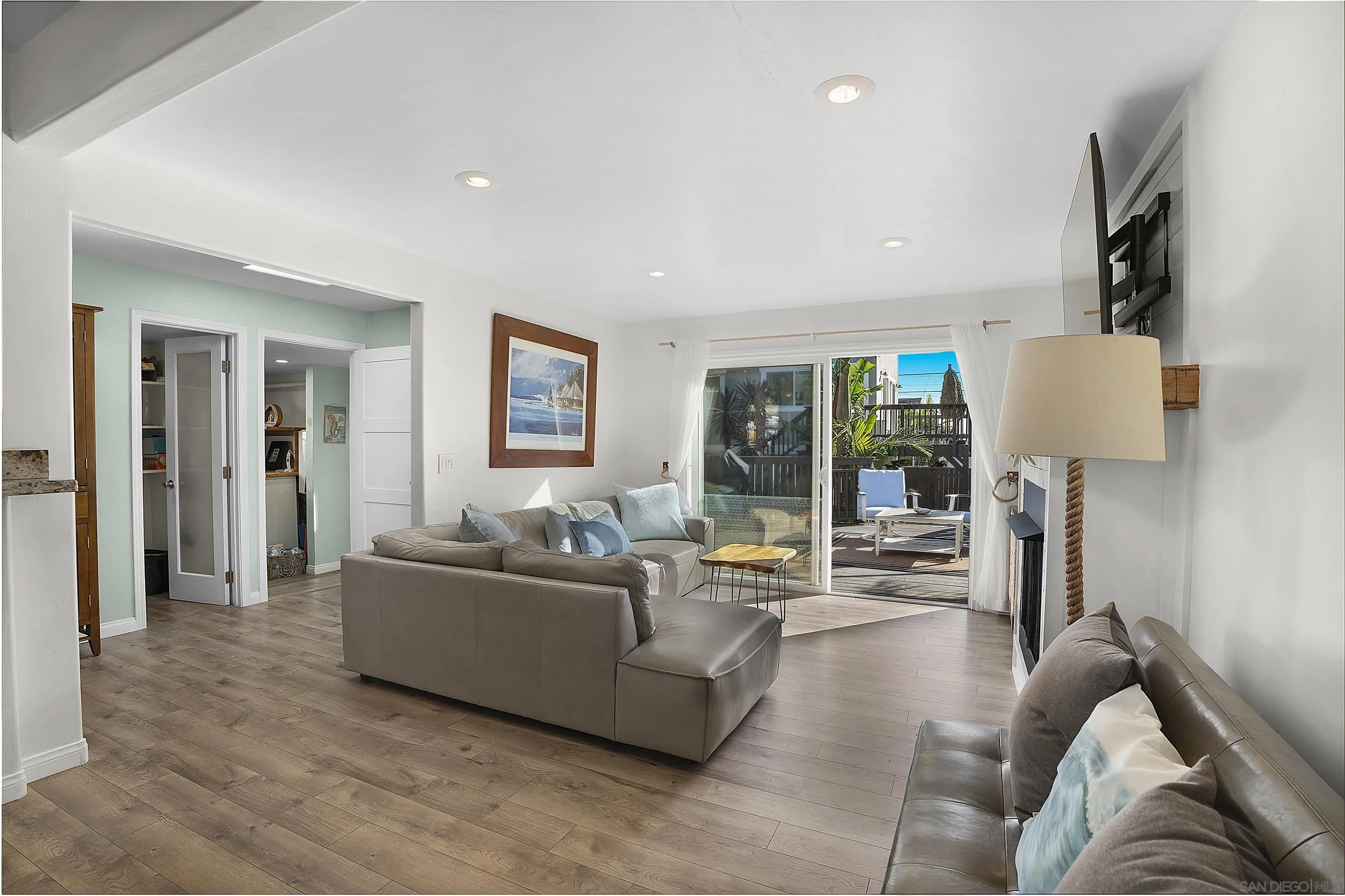 1335 Tourmaline Street