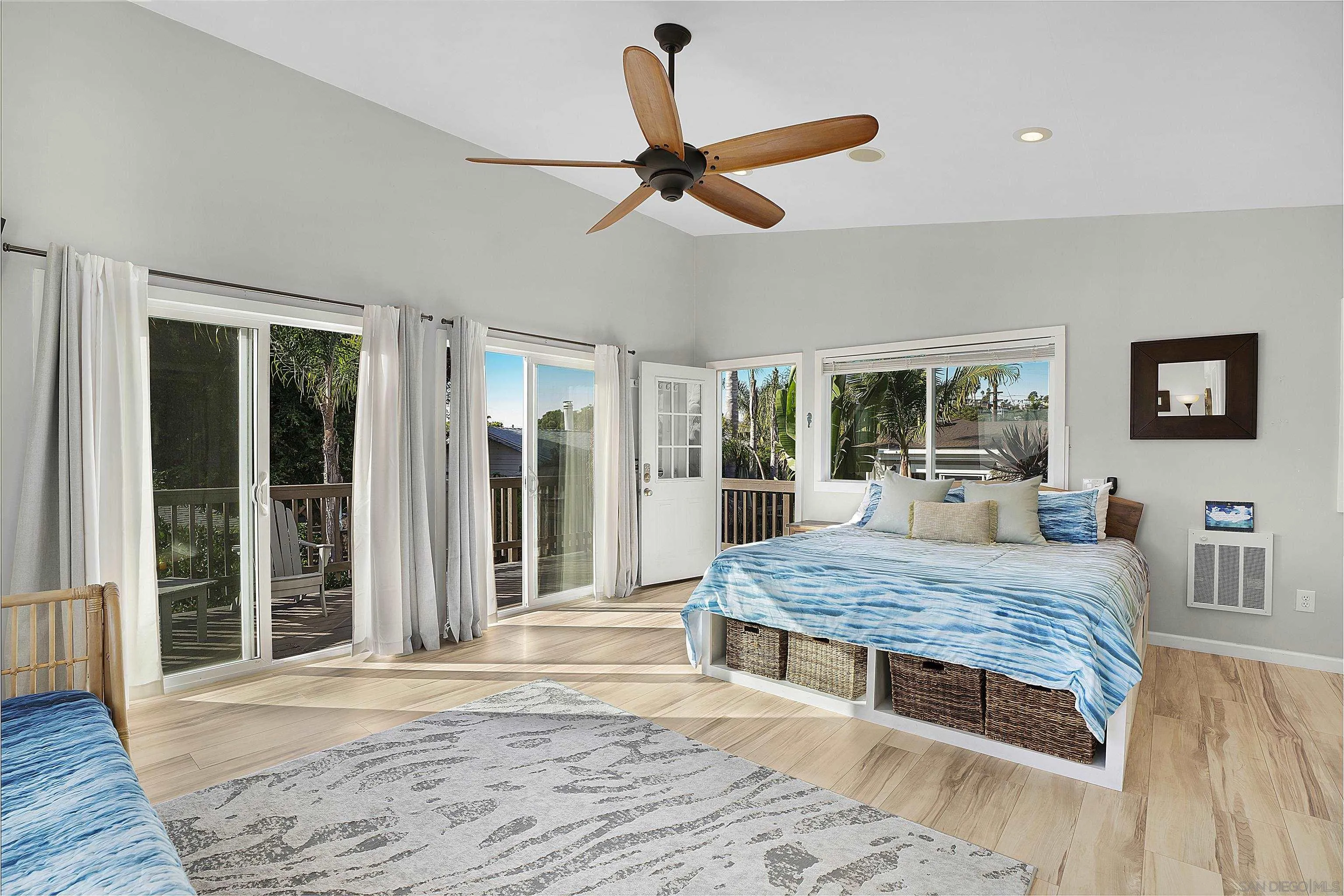 1335 Tourmaline Street