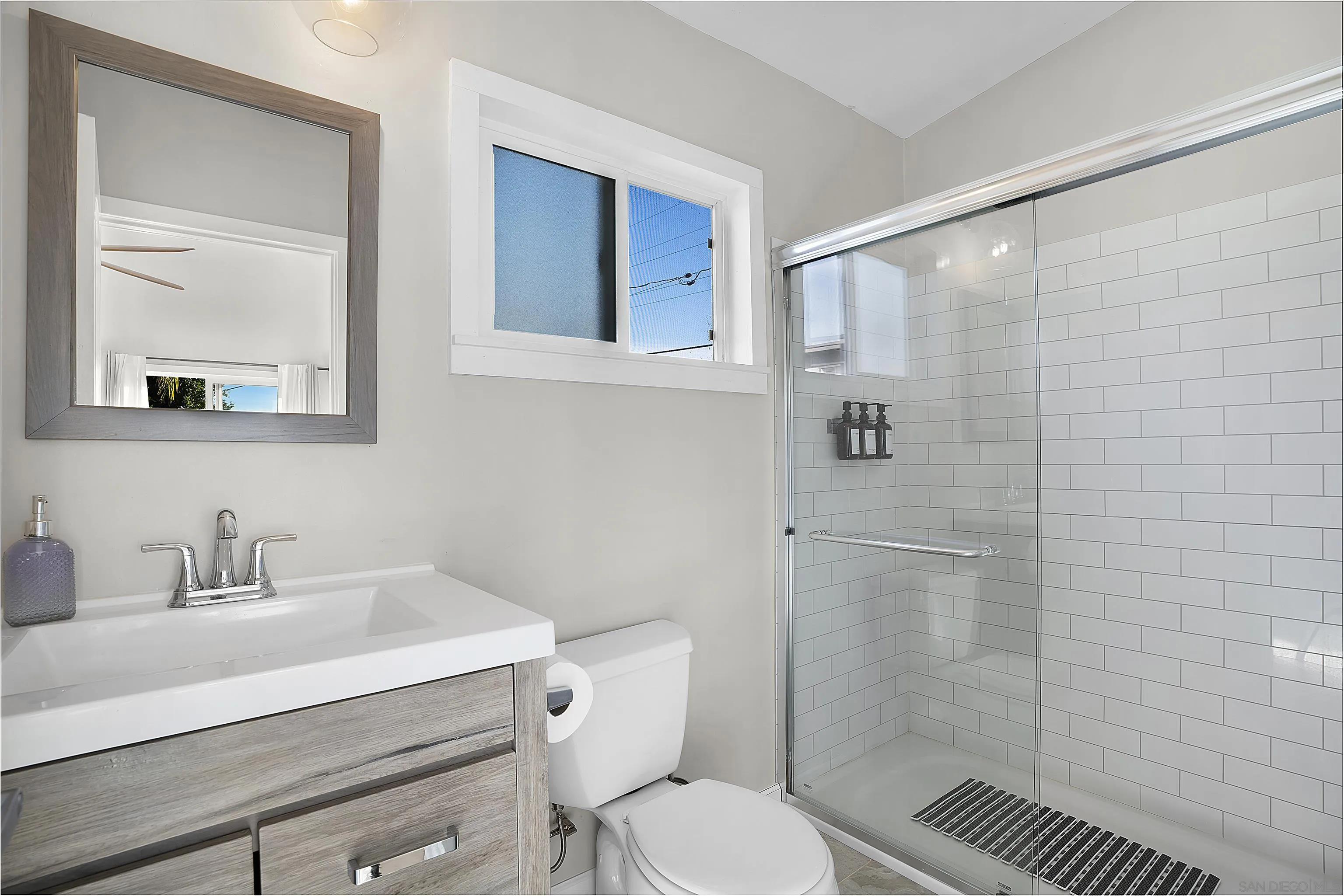 1335 Tourmaline Street