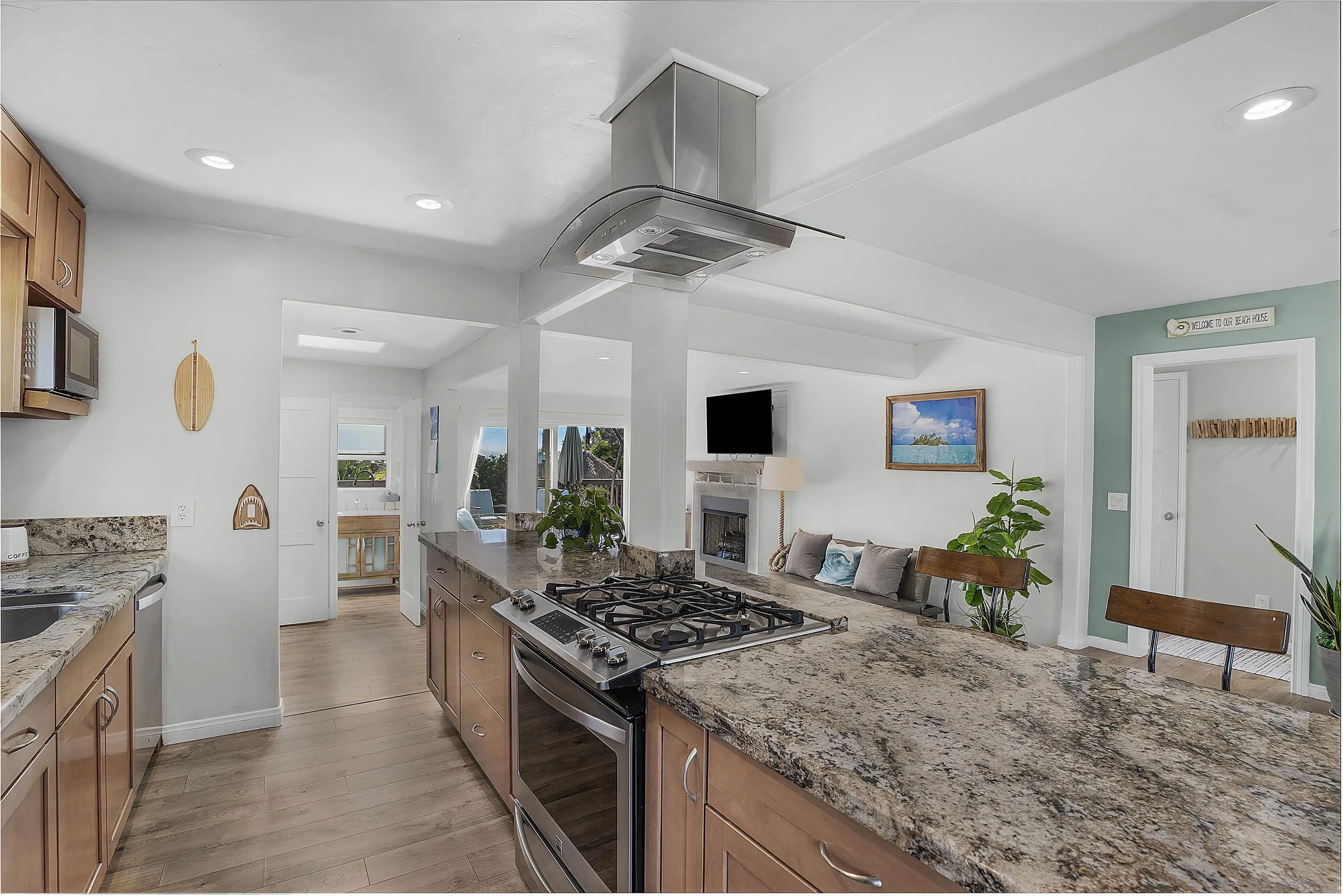 1335 Tourmaline Street