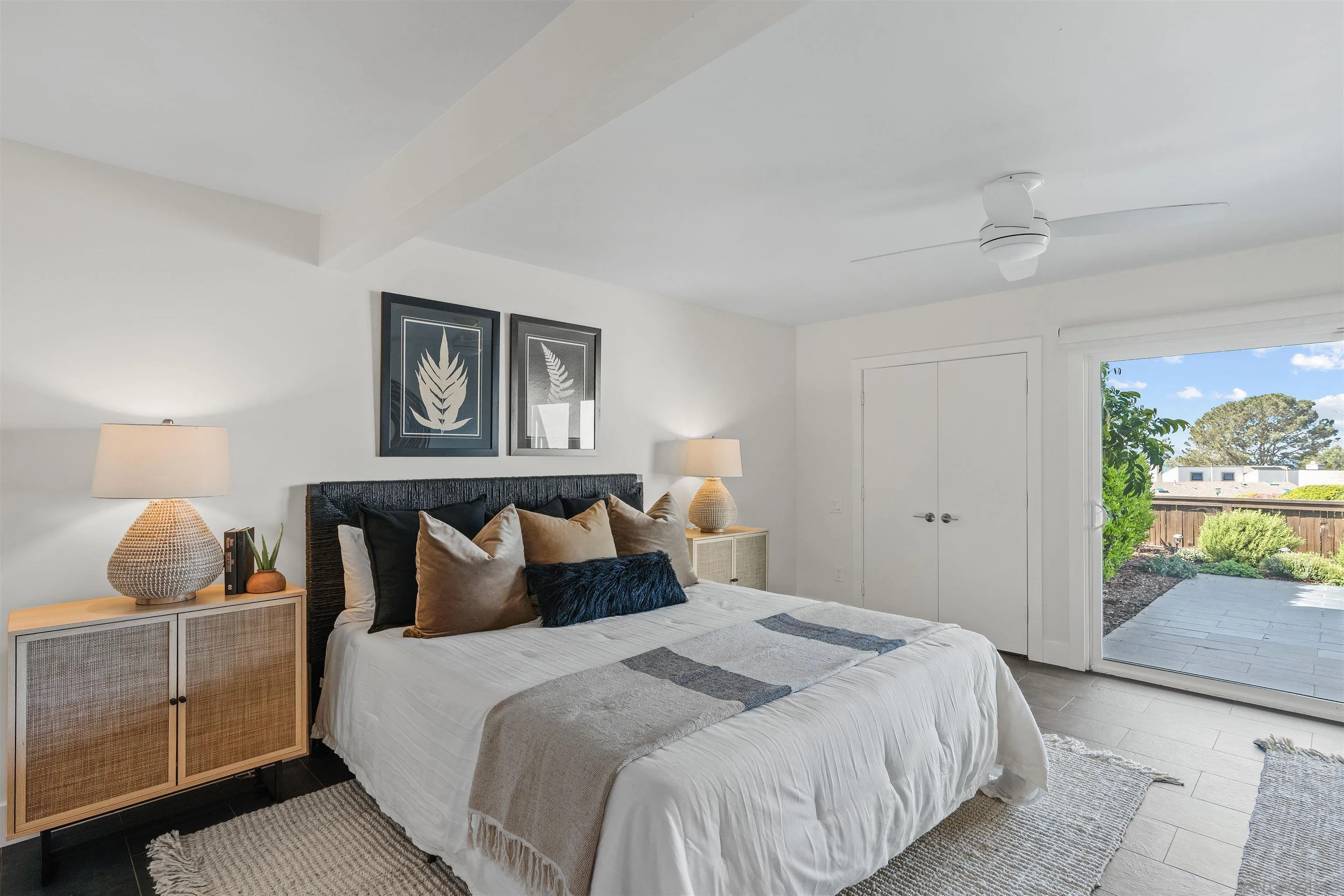 12858 Caminito En Flor