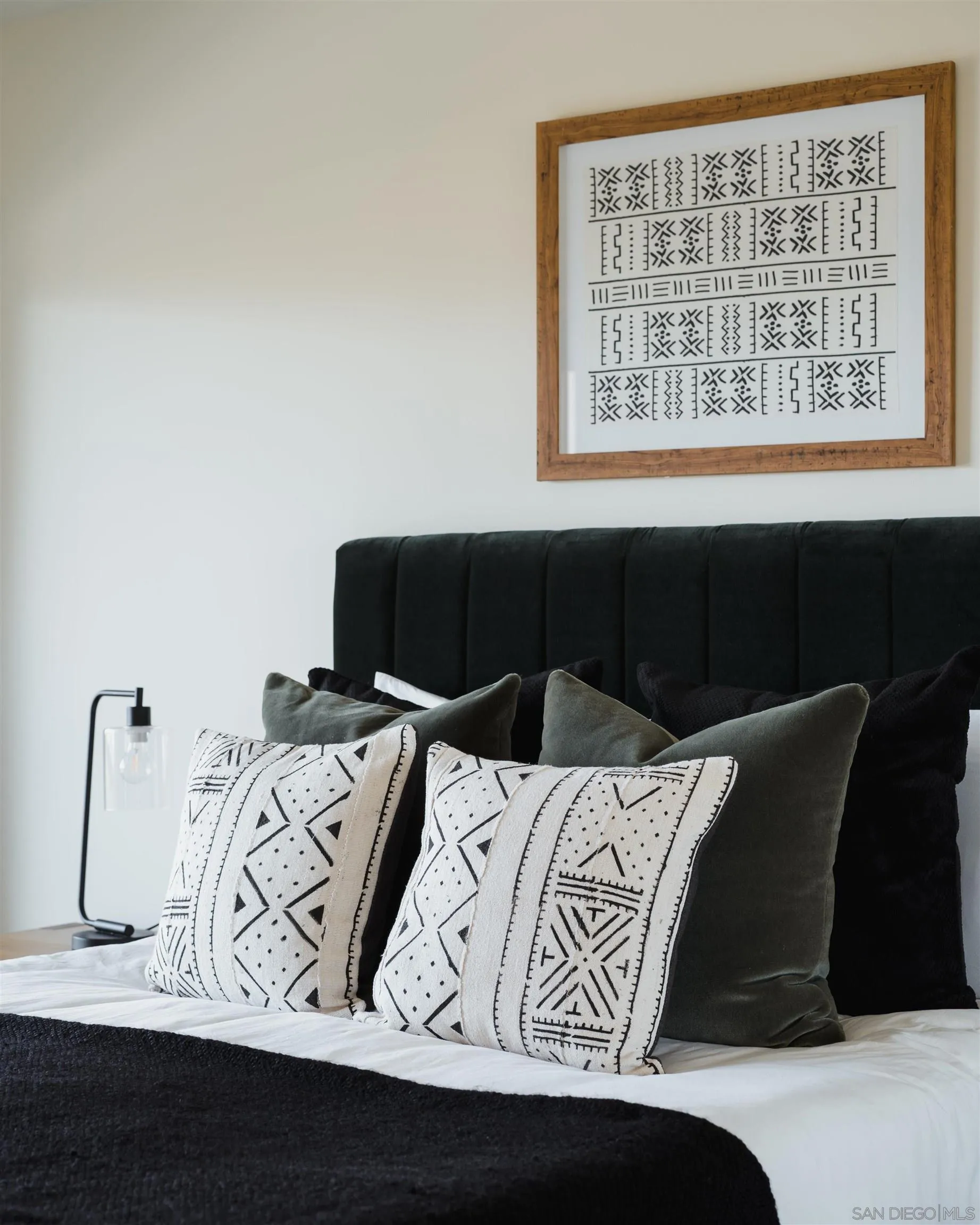 12858 Caminito En Flor