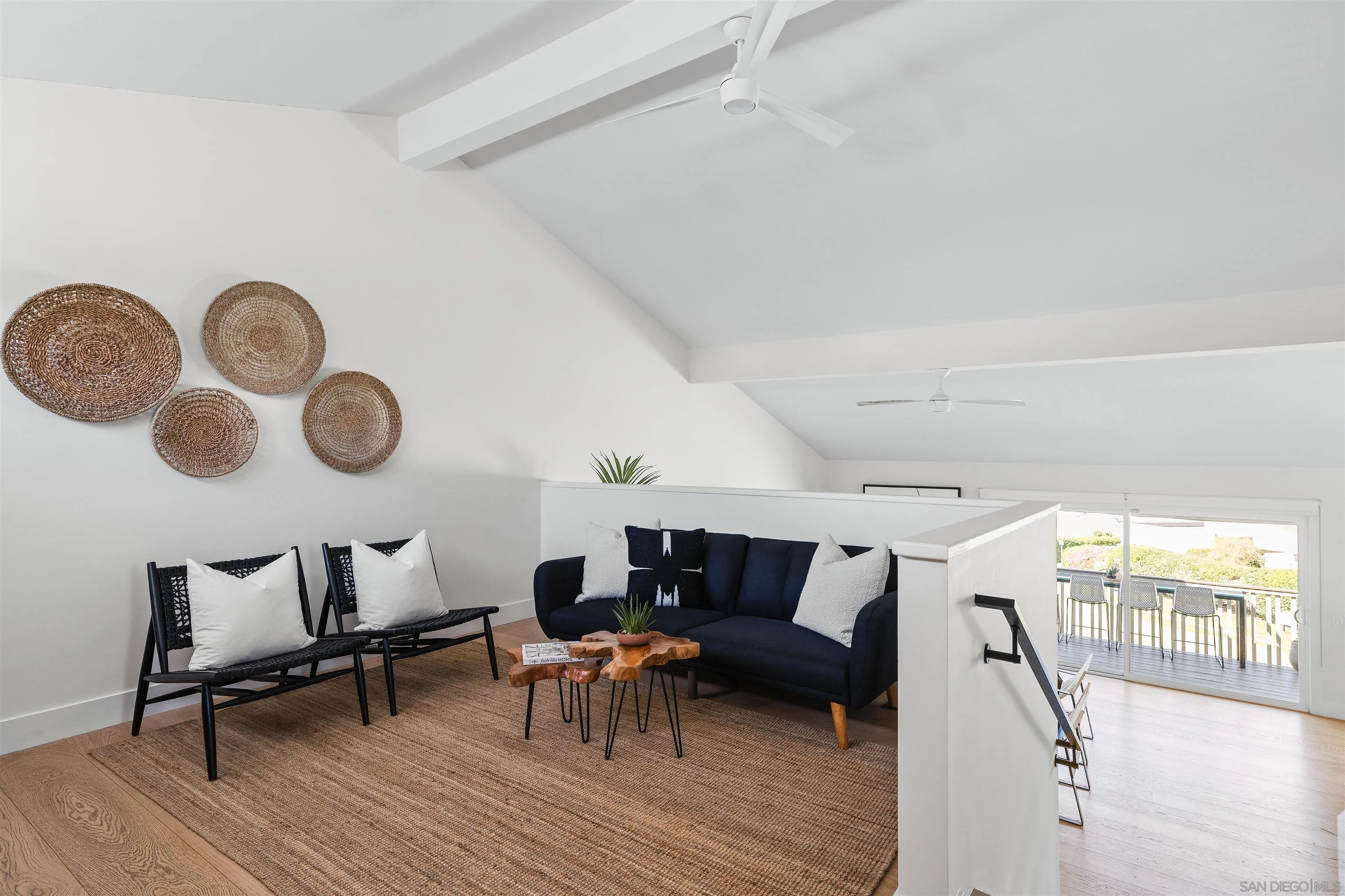 12858 Caminito En Flor