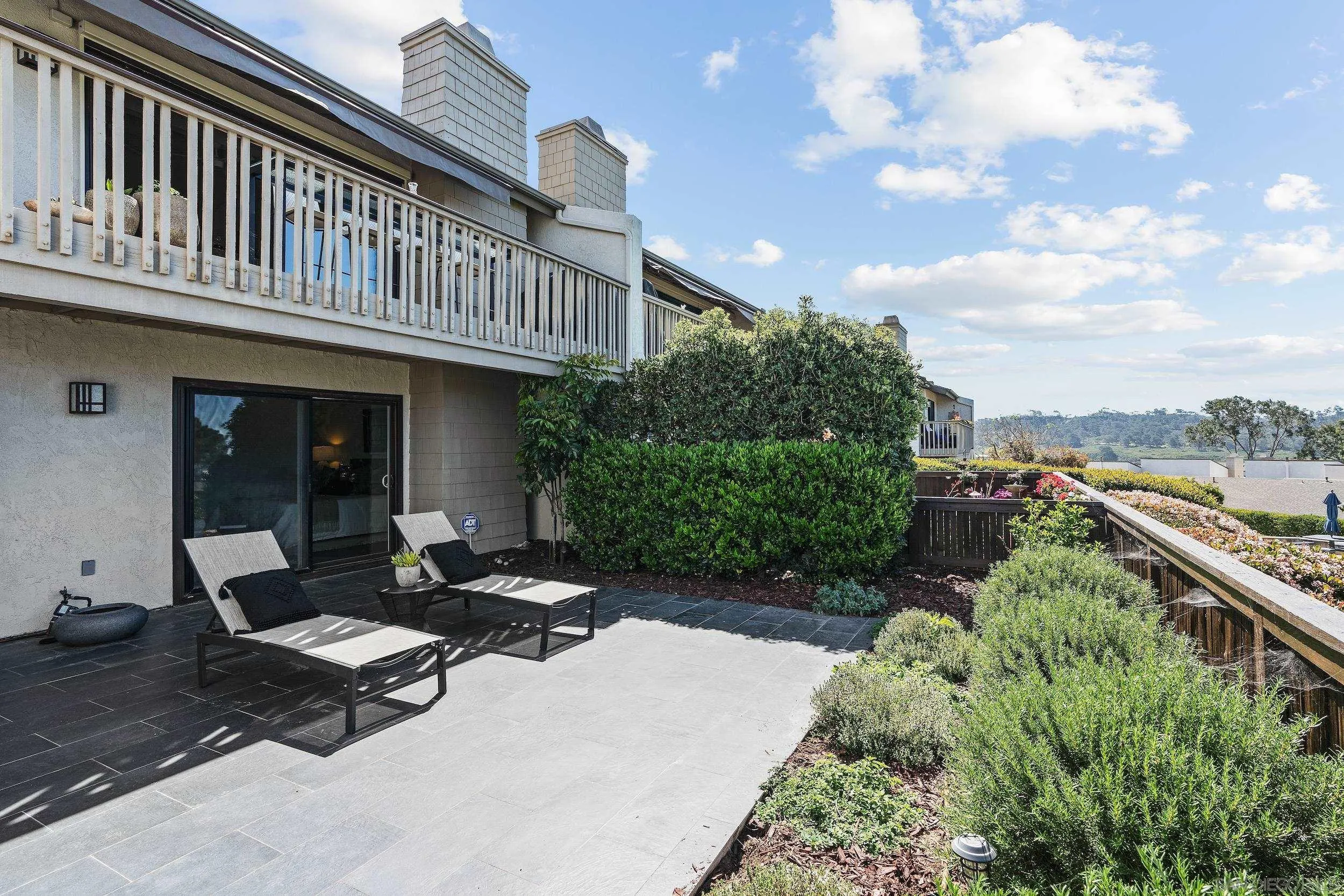 12858 Caminito En Flor