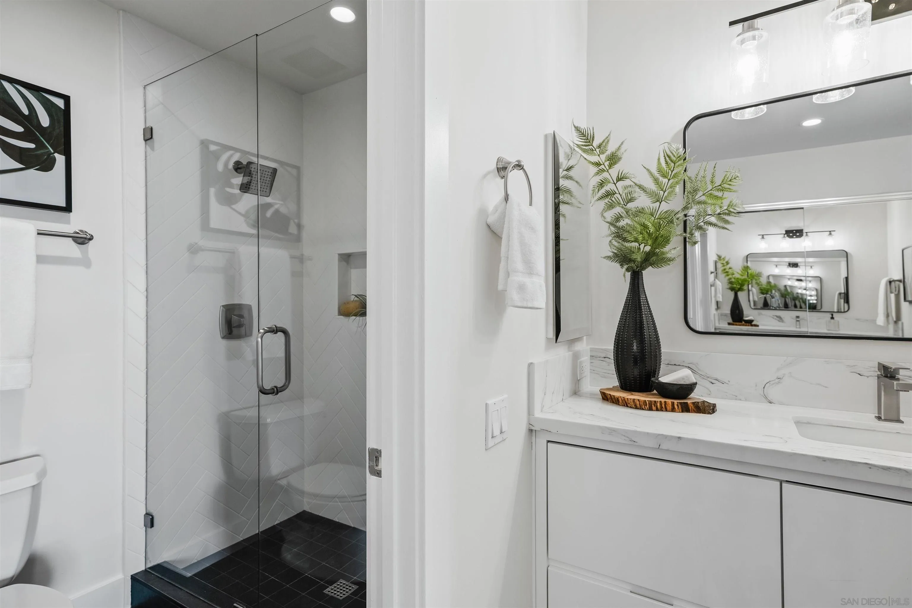 12858 Caminito En Flor