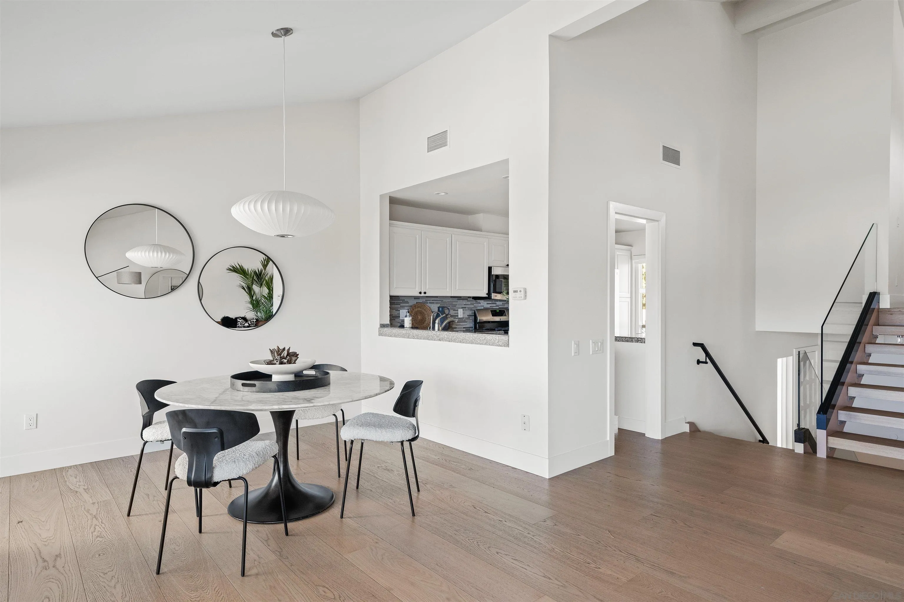 12858 Caminito En Flor