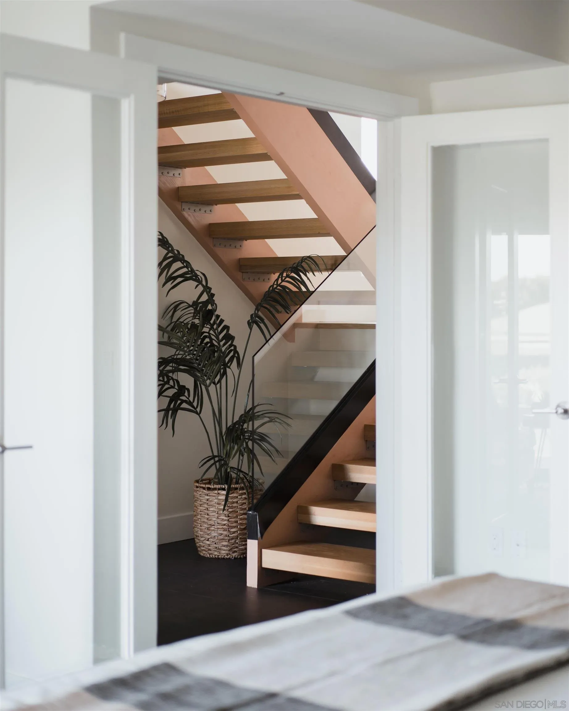 12858 Caminito En Flor