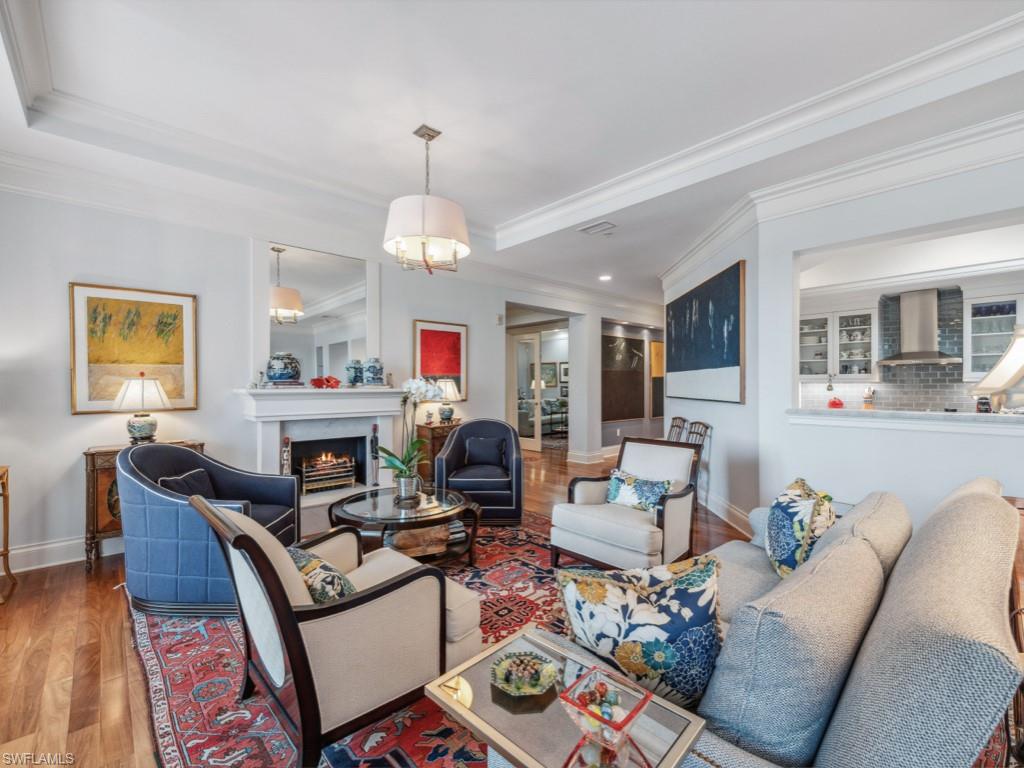 625 5th AVE S # 302 Unit: PH-302