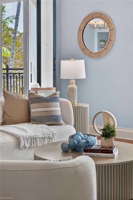 625 5th AVE S PH-302