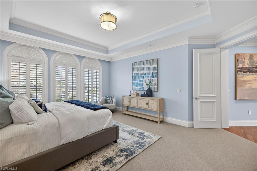 625 5th AVE S PH-302