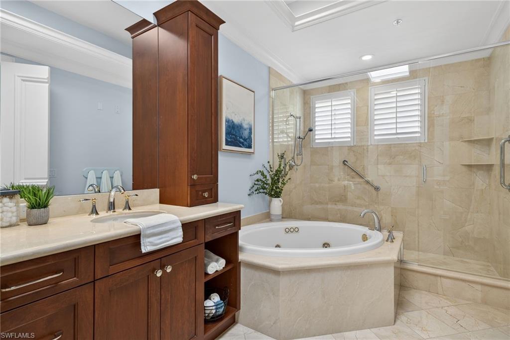 625 5th AVE S PH-302