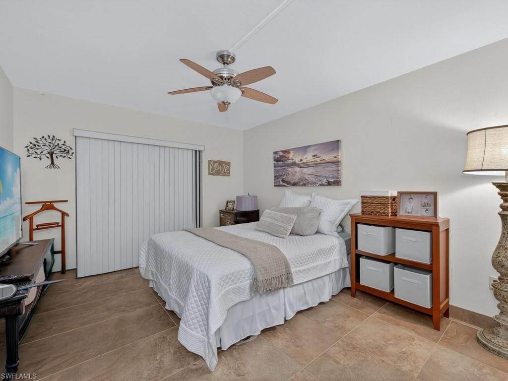 910 VANDERBILT BEACH RD 317W