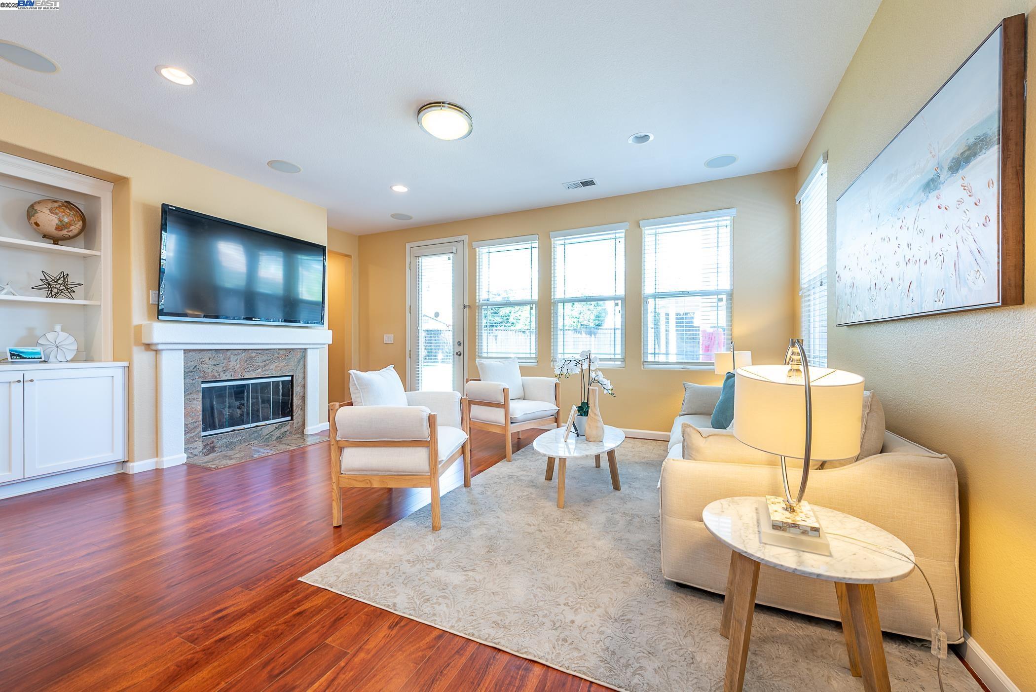 Eden Shores Community - facing the park!