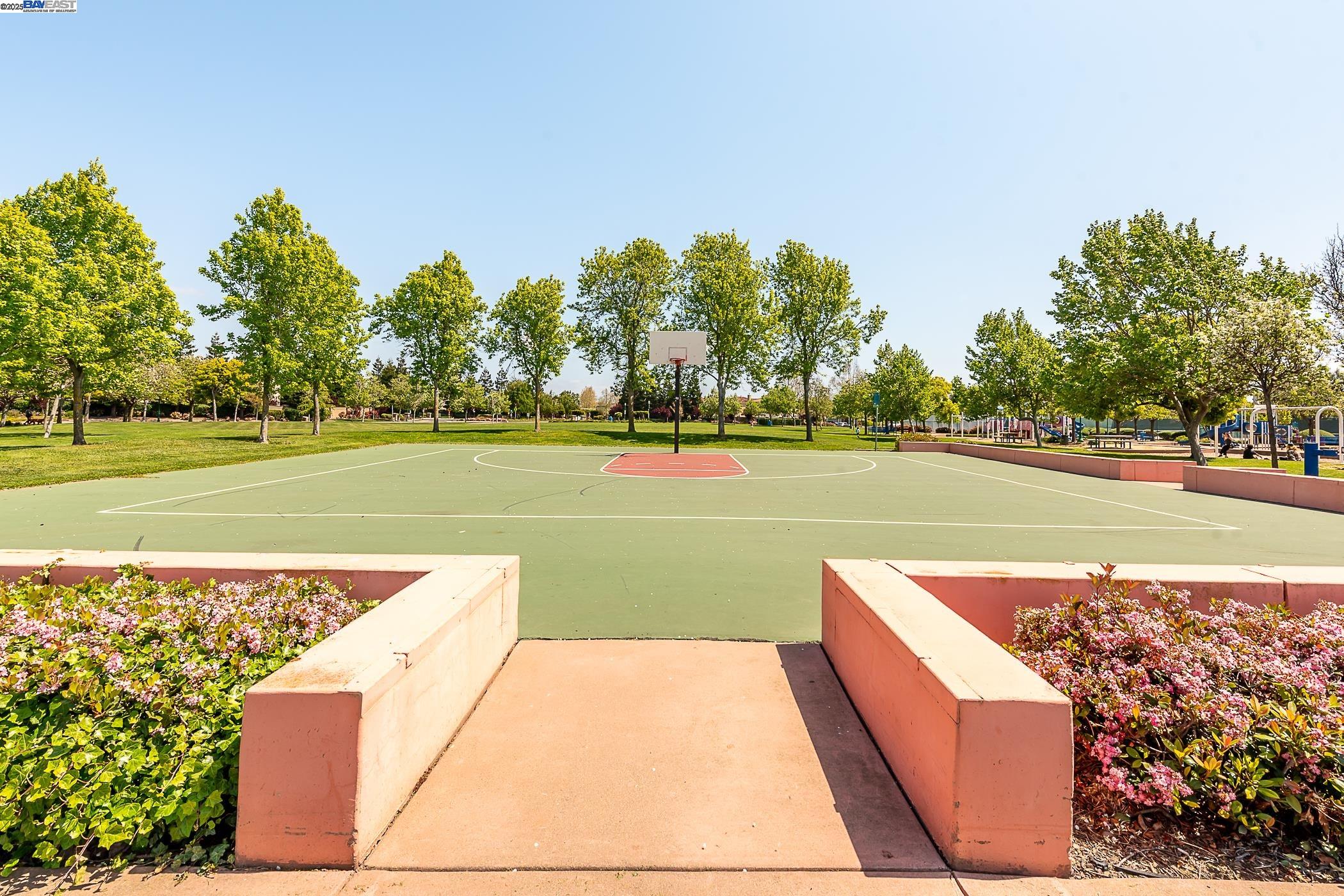 Eden Shores Community - facing the park!