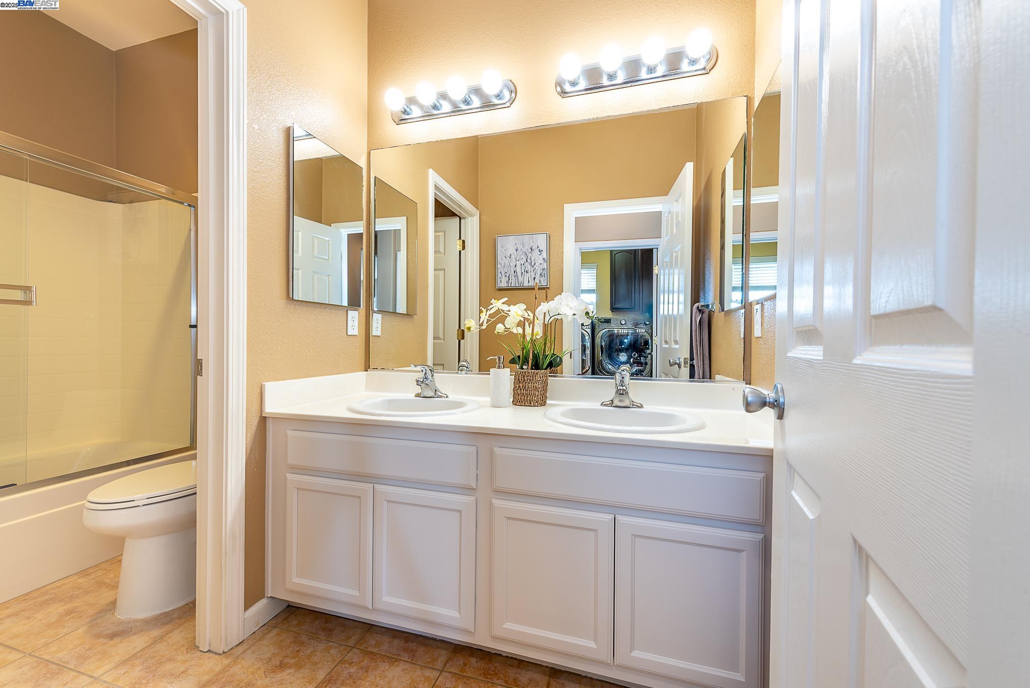 Eden Shores Community - facing the park!