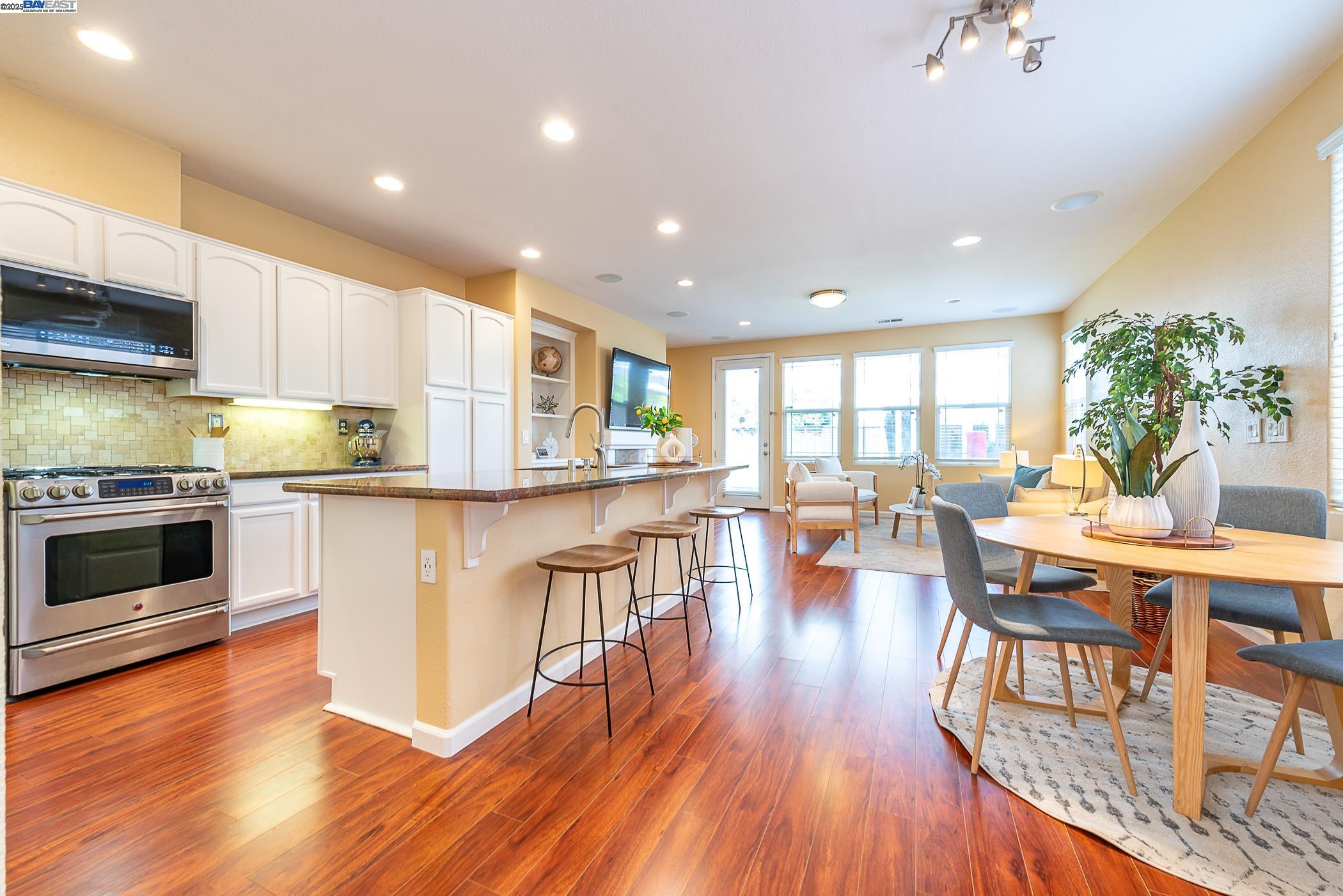 Eden Shores Community - facing the park!