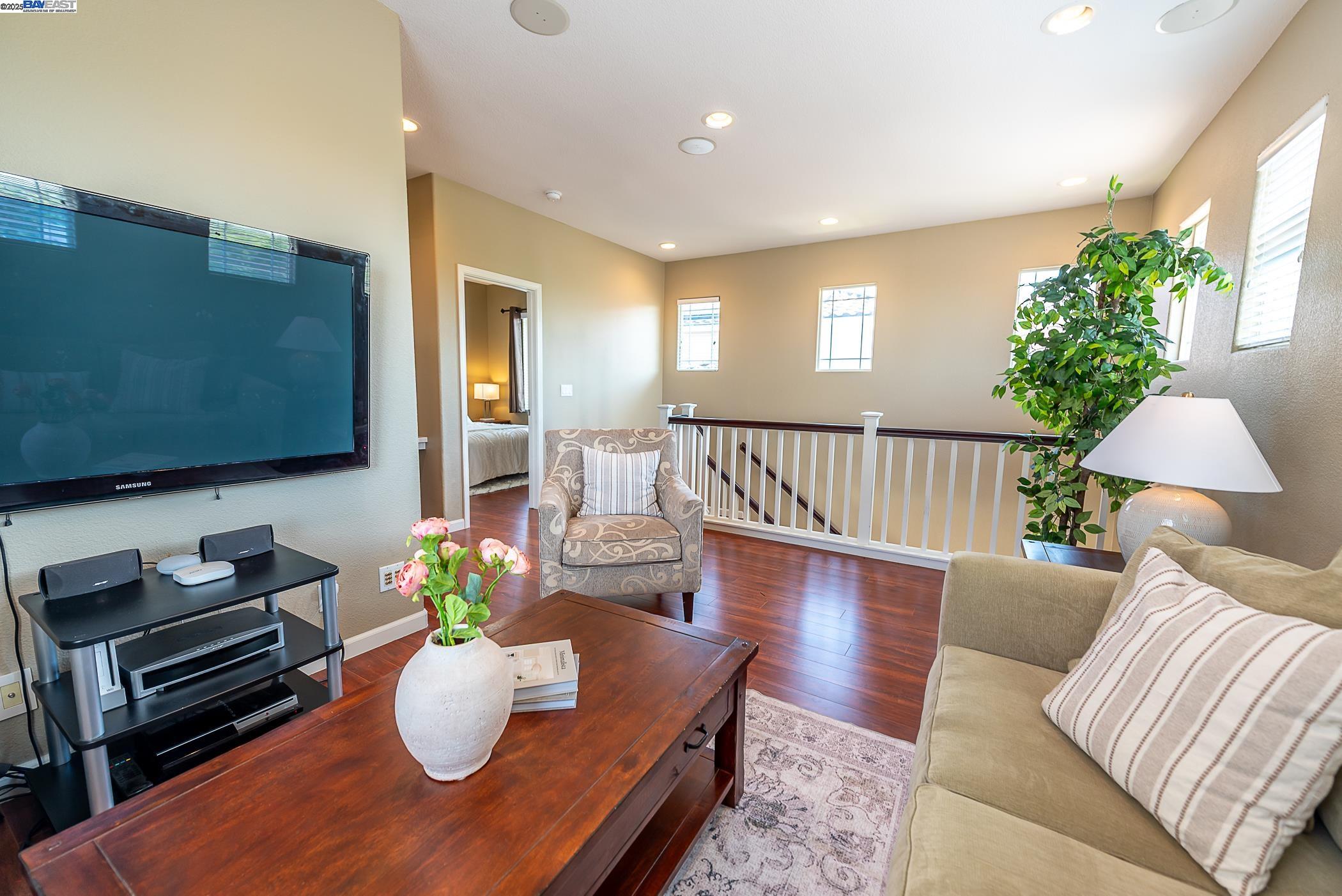 Eden Shores Community - facing the park!