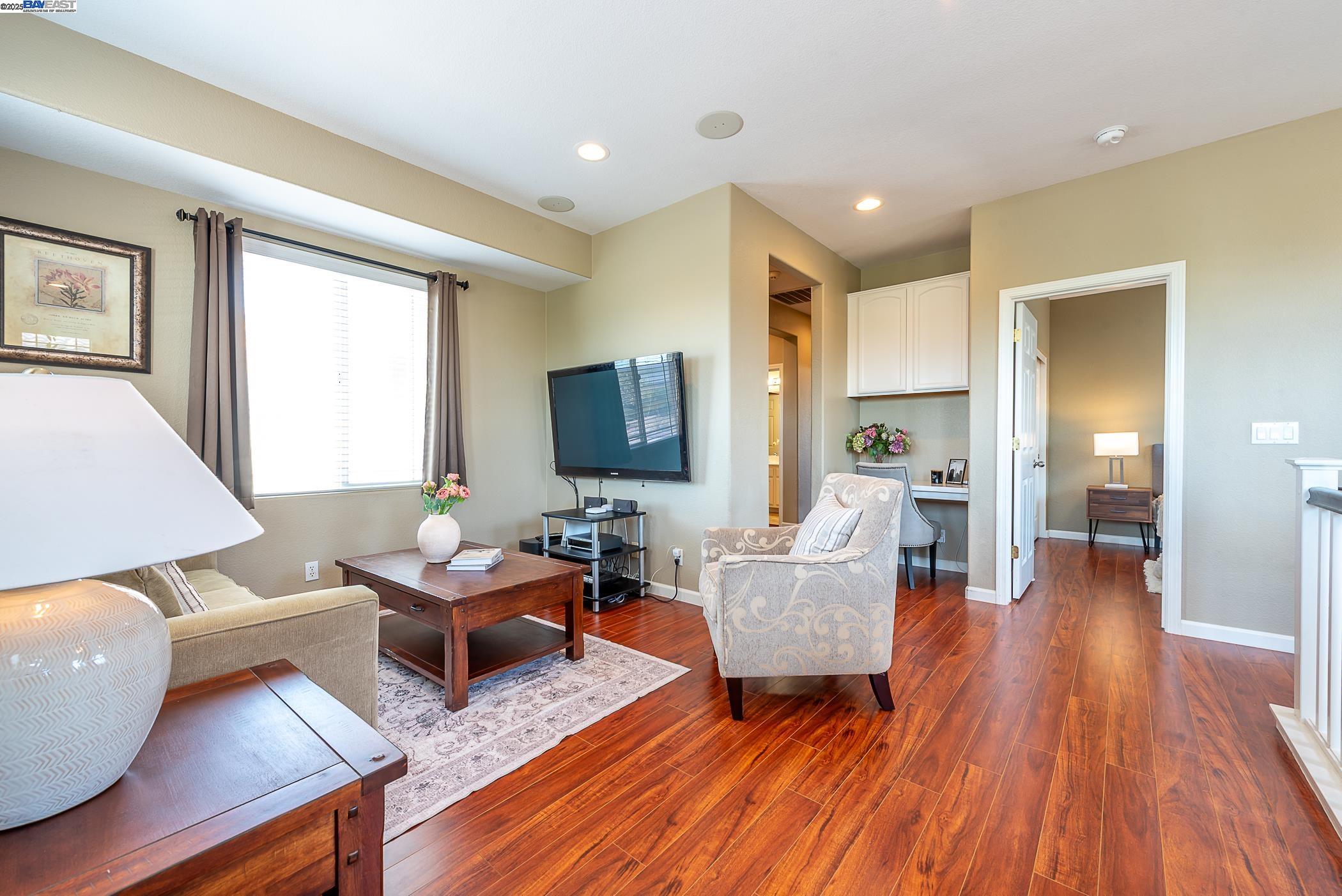 Eden Shores Community - facing the park!