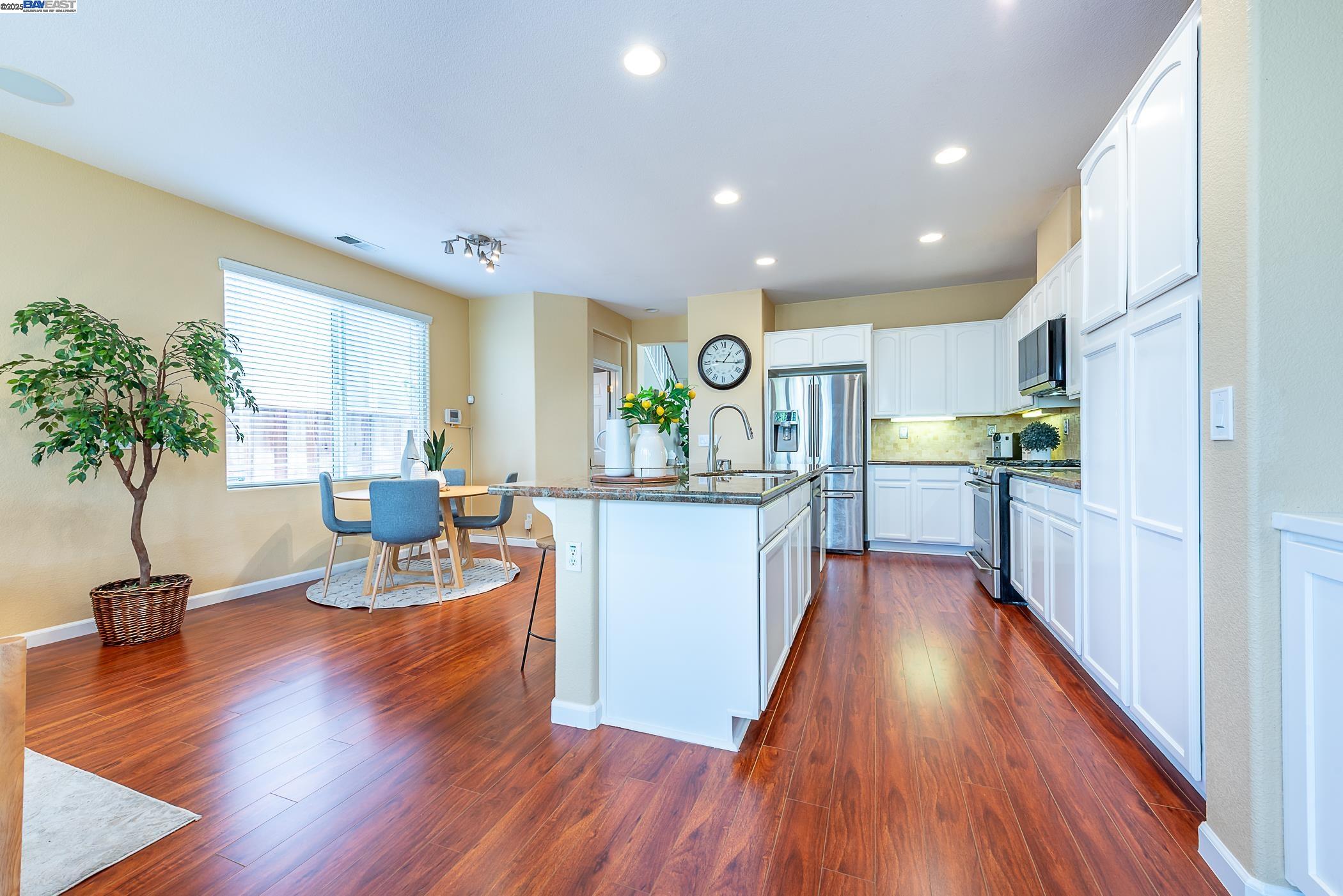 Eden Shores Community - facing the park!