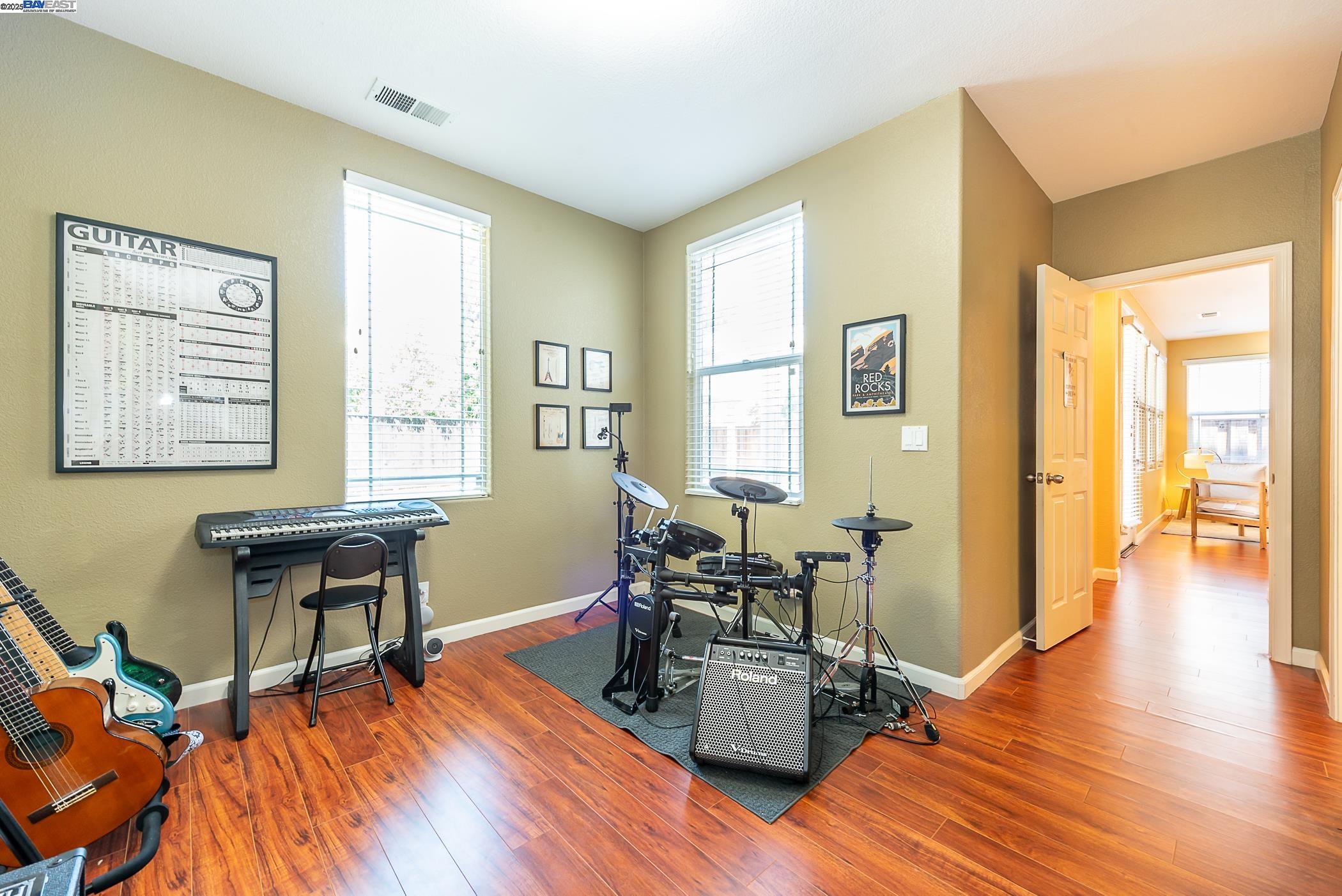 Eden Shores Community - facing the park!