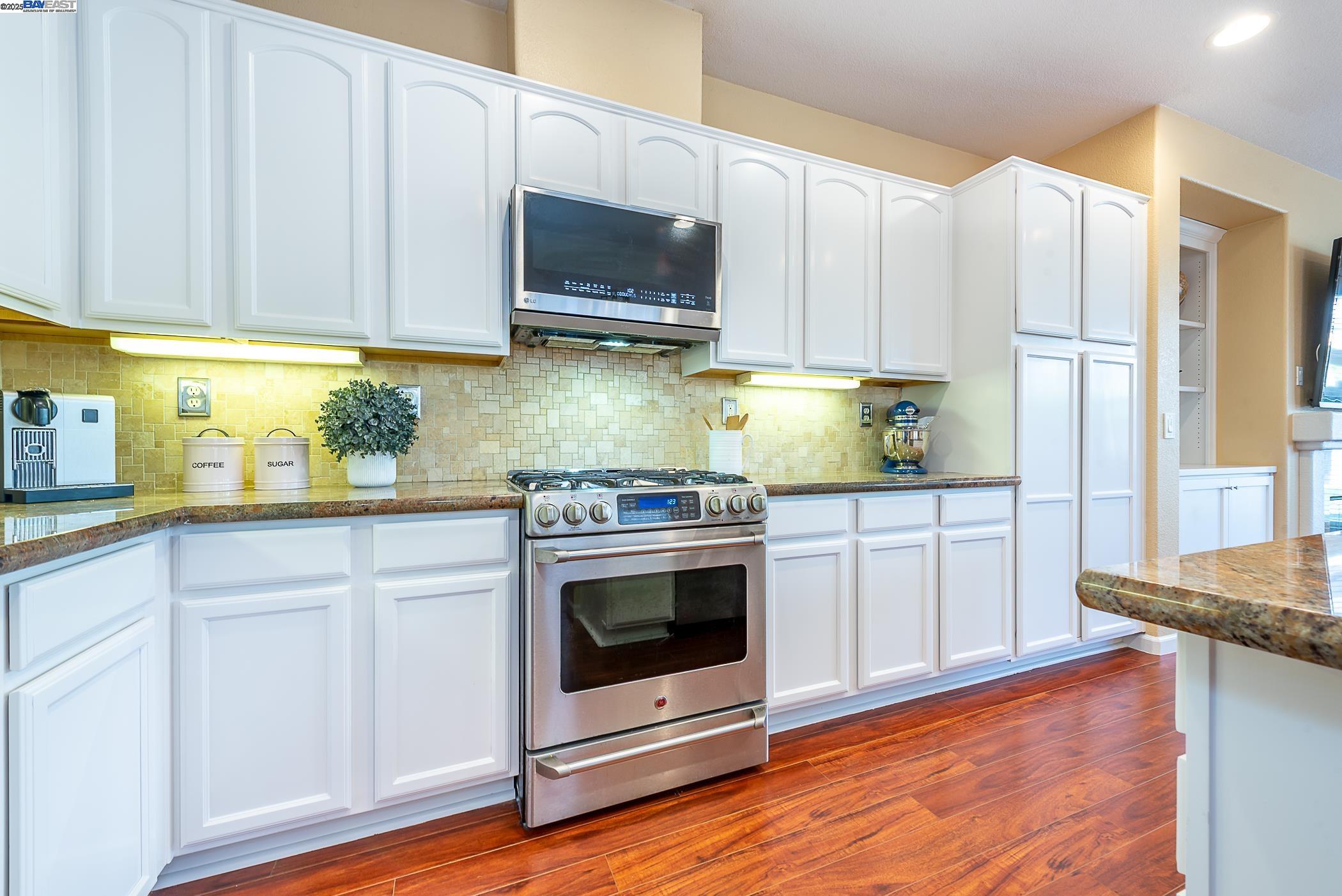 Eden Shores Community - facing the park!
