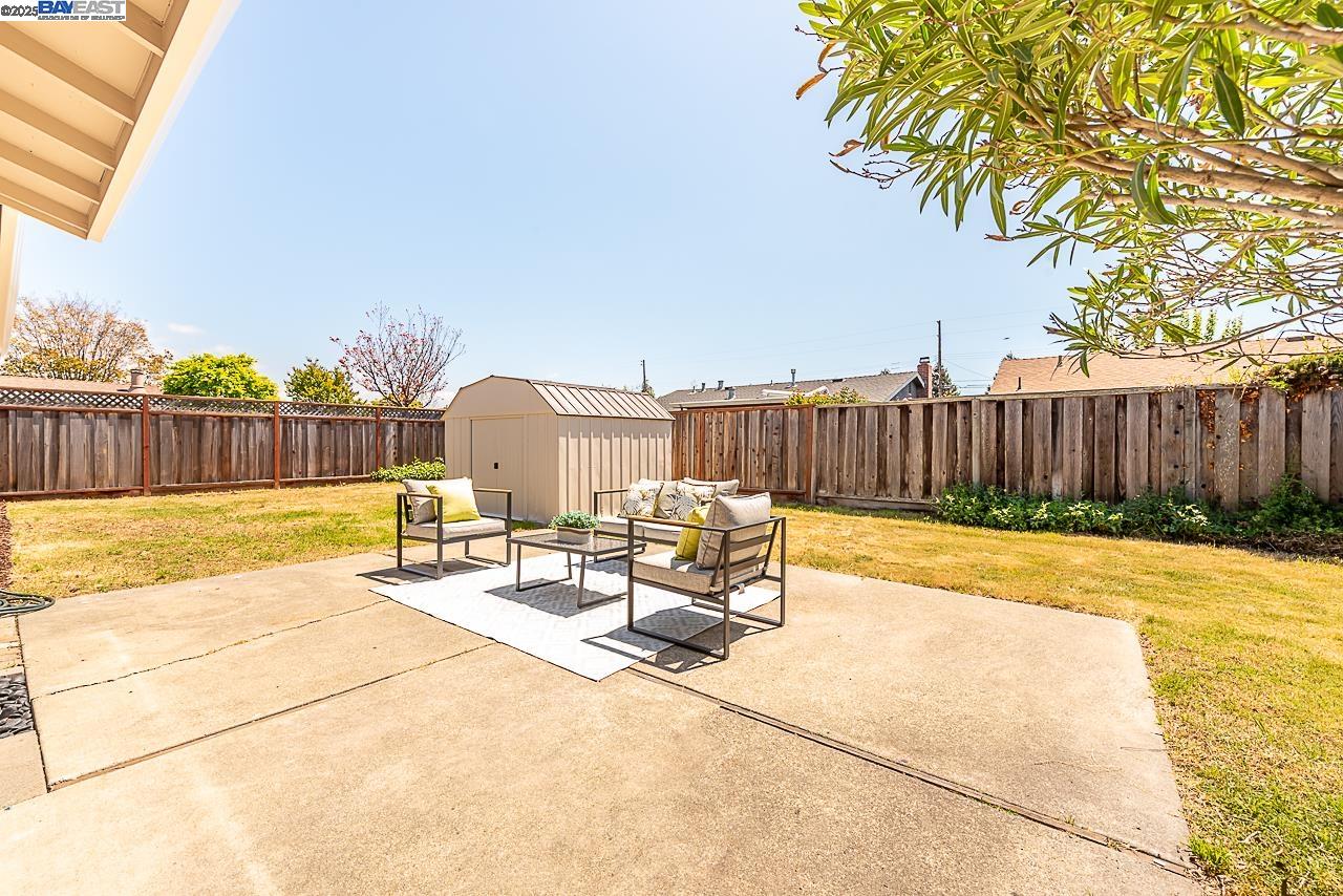 1866 Egret Ln