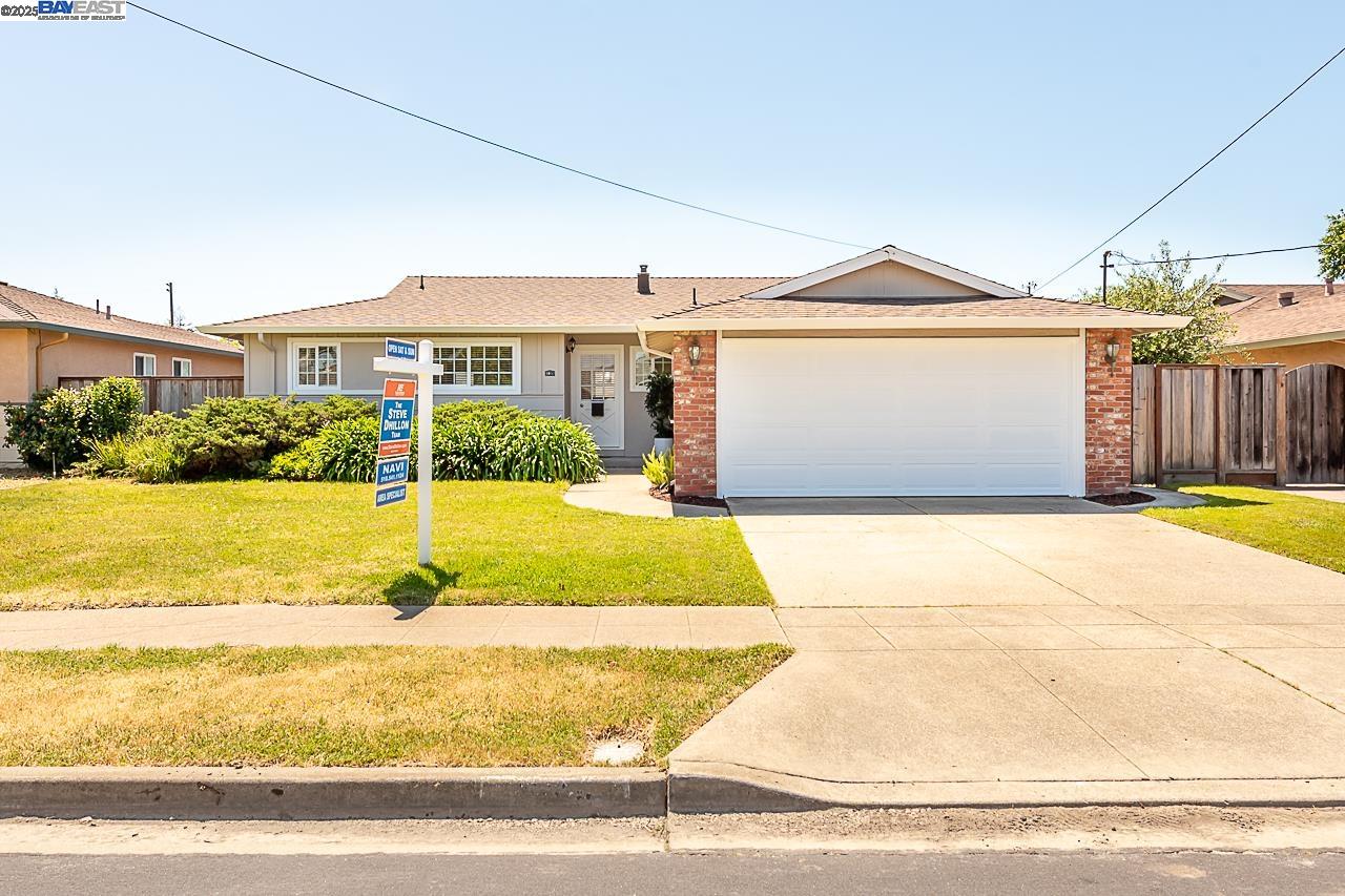 1866 Egret Ln