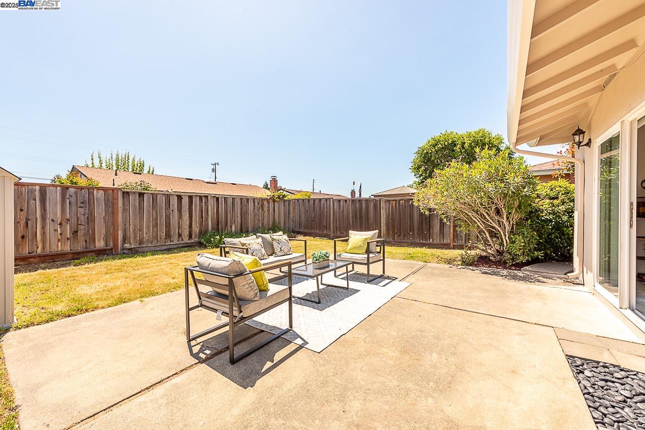 1866 Egret Ln